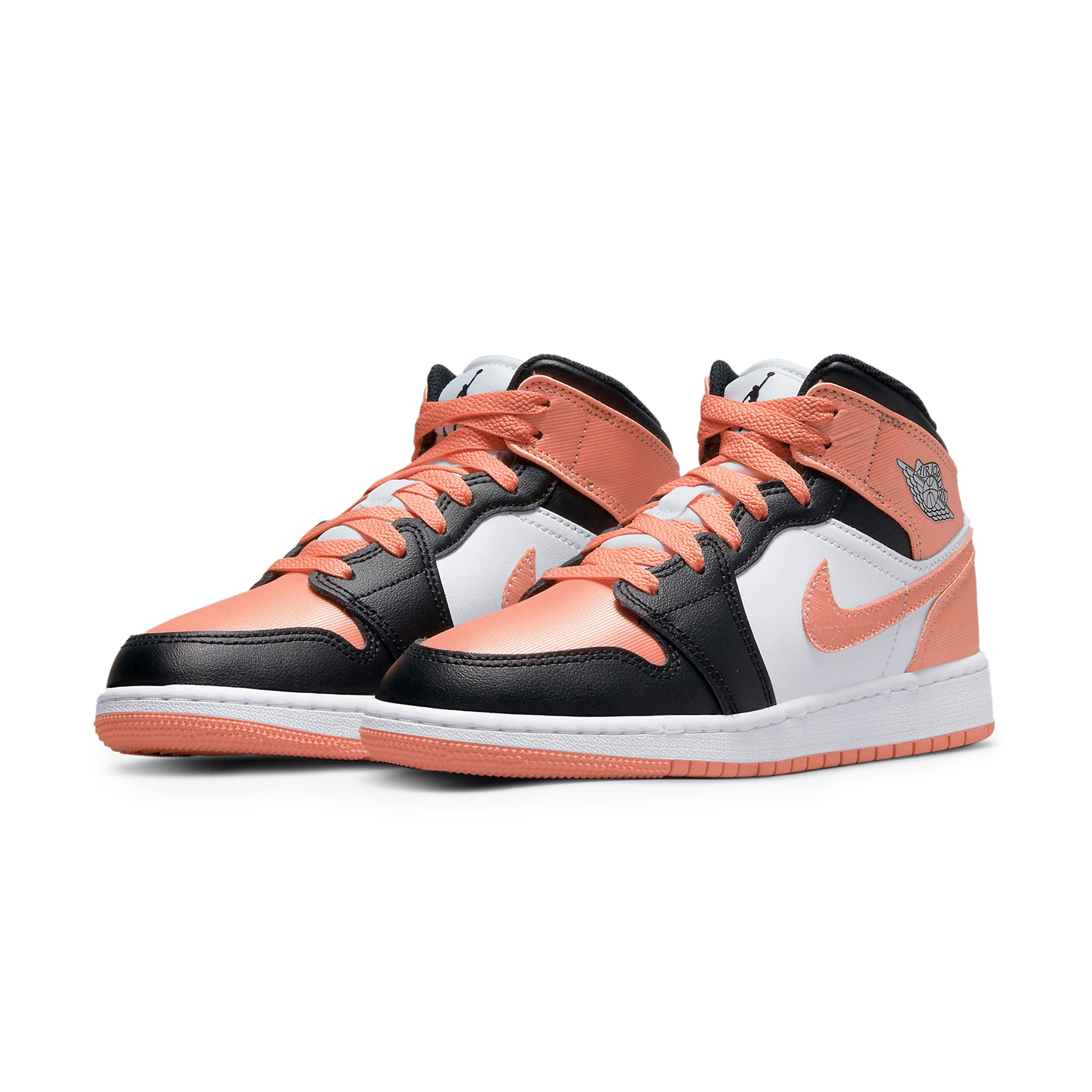Front side view of Air Jordan 1 Mid Light Madder Root (GS) DM9077-108