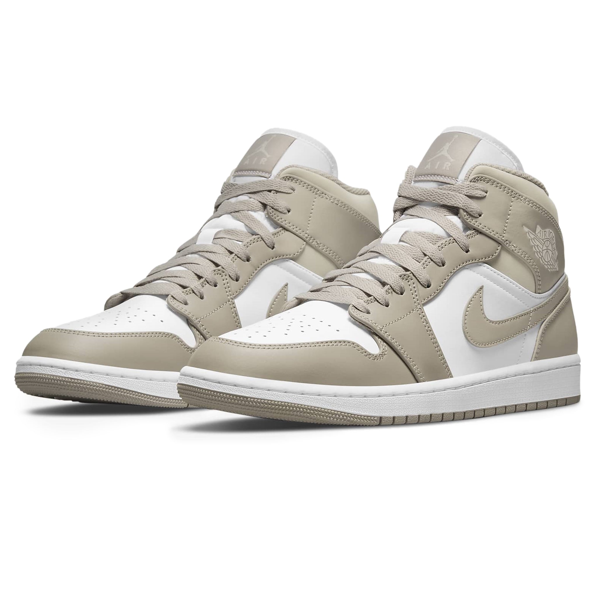 Front side view of Air Jordan 1 Mid Linen 554724-082