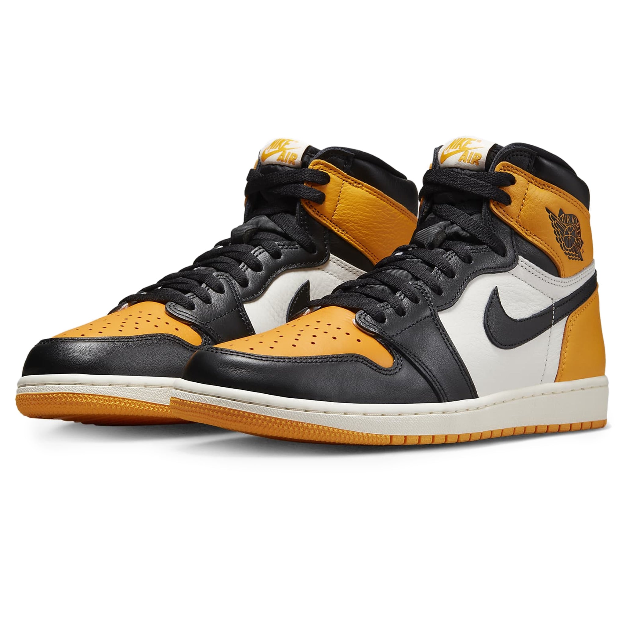 Front side view of Air Jordan 1 Retro High OG Yellow Toe Taxi 555088-711
