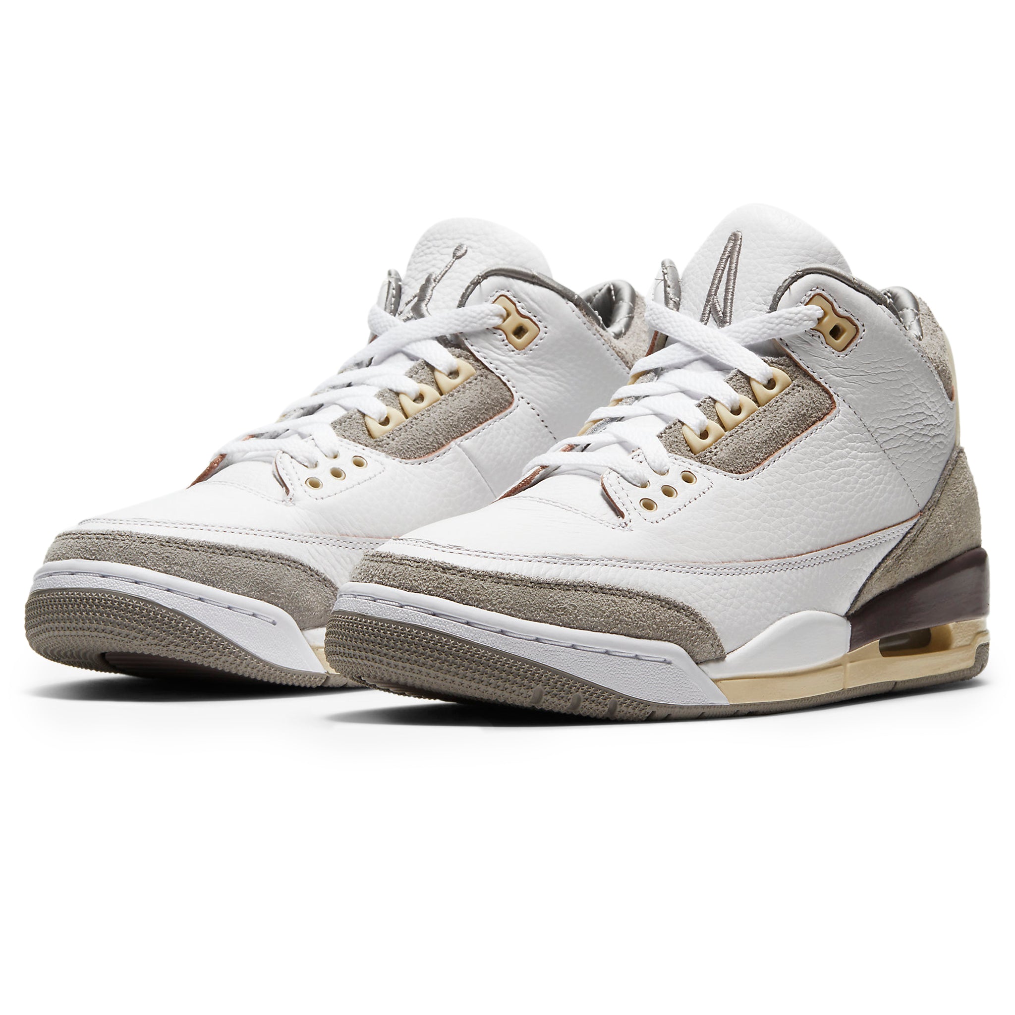 Front side view of Air Jordan 3 Retro A Ma Maniére (W) DH3434-110