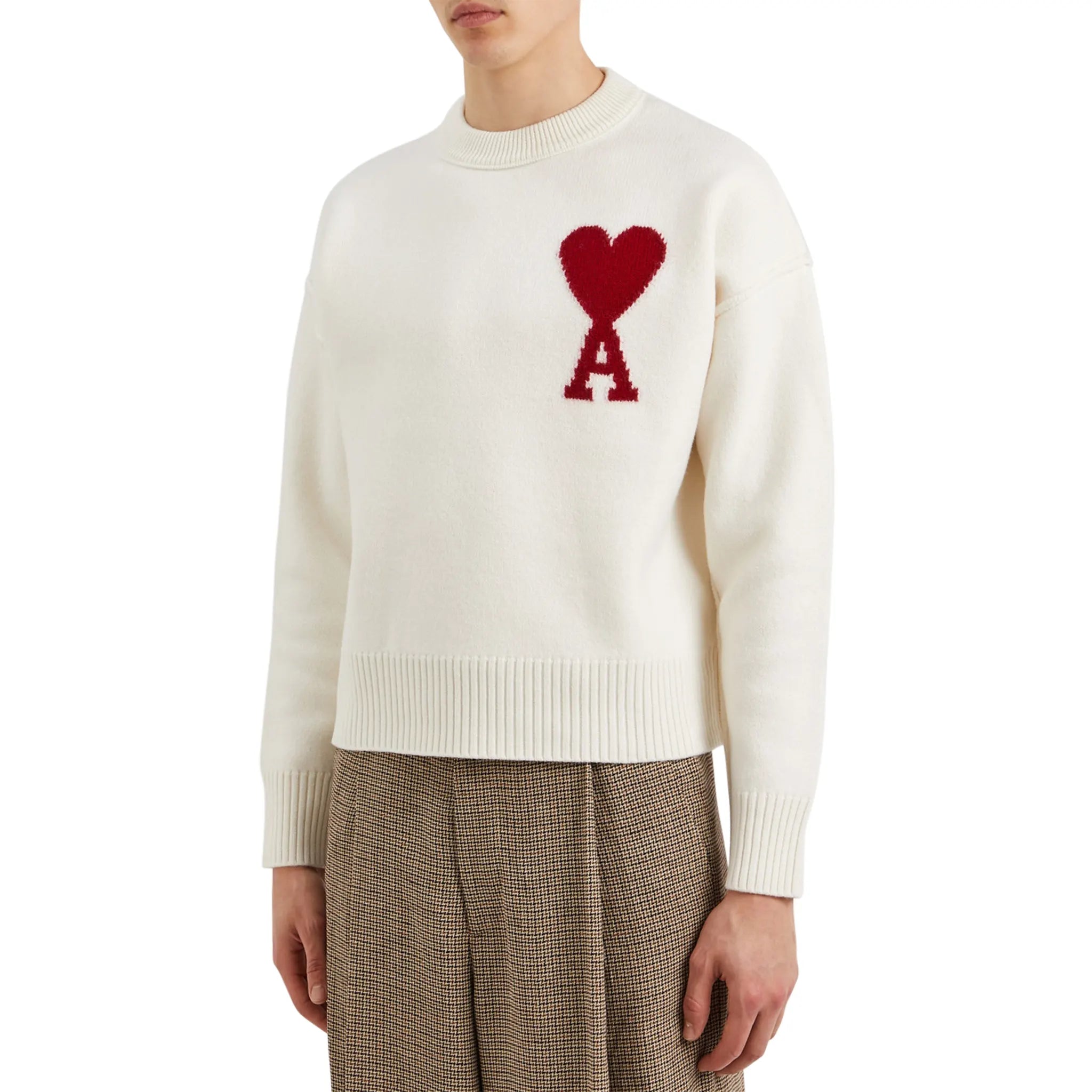 Model Front view of Ami Paris Red Ami De Coeur Logo-intarsia Off White Sweater UKS003016102SS22