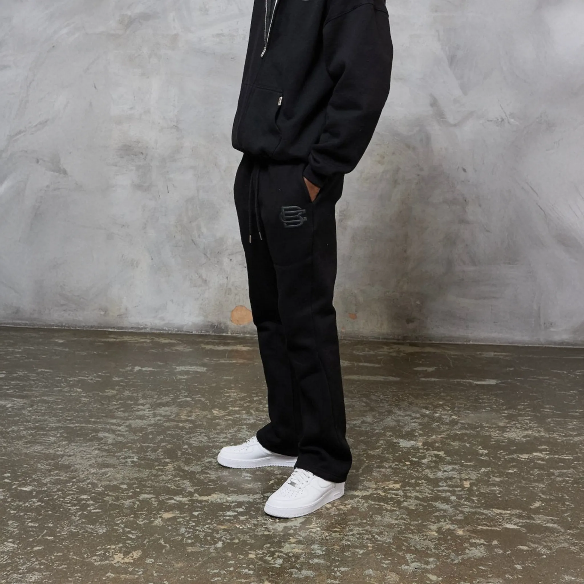 Front Side Bénir Clothing Bénir Club Match Day Matte Black Sweatpant PUFFJOGBLK