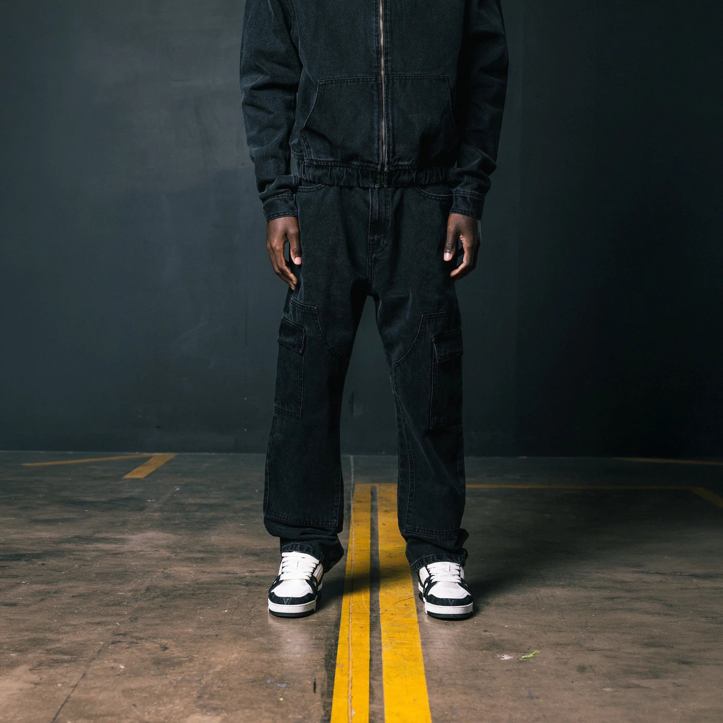 Detailed View of Bénir Clothing Cargo Carpenter Black Jeans CARPPOCK-CHAR