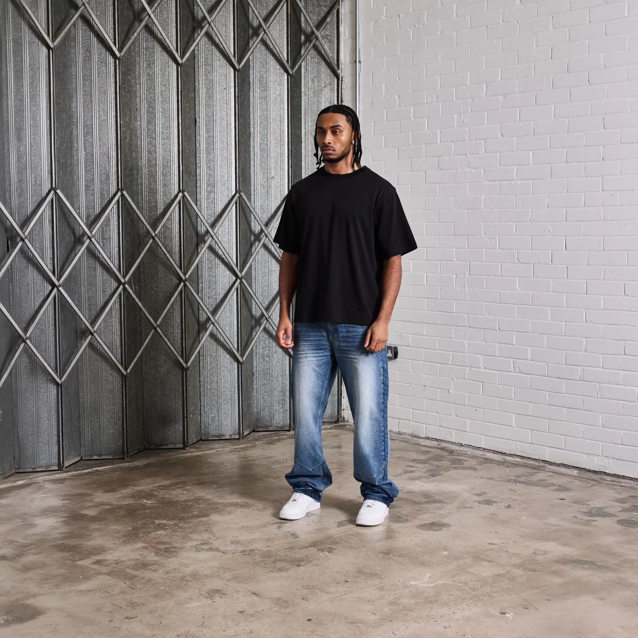 Front Side Bénir Clothing Relaxed Ripple Classic Blue Jeans CRUMP-BLU