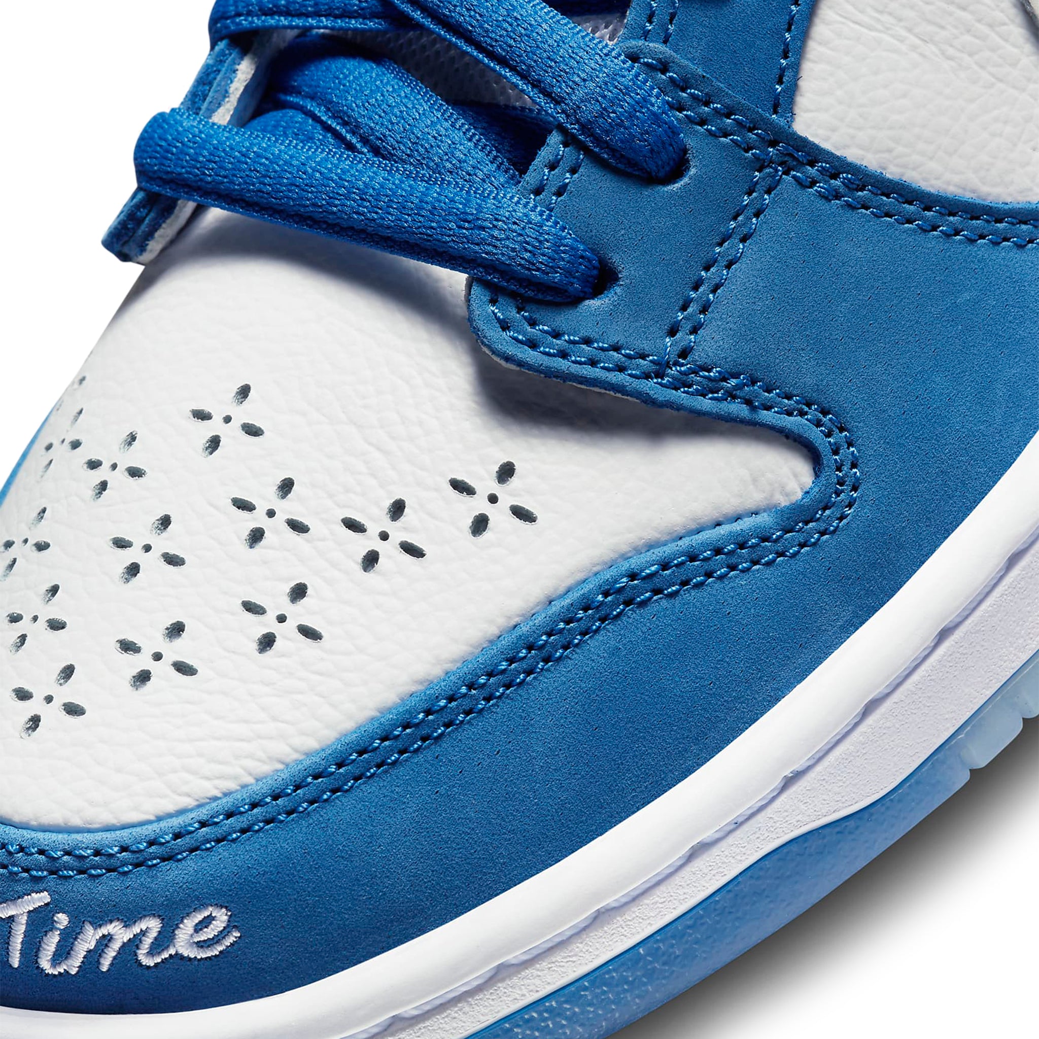 Toe box view of Born x Raised x Nike SB Dunk Low One Block at a Time FN7819-400