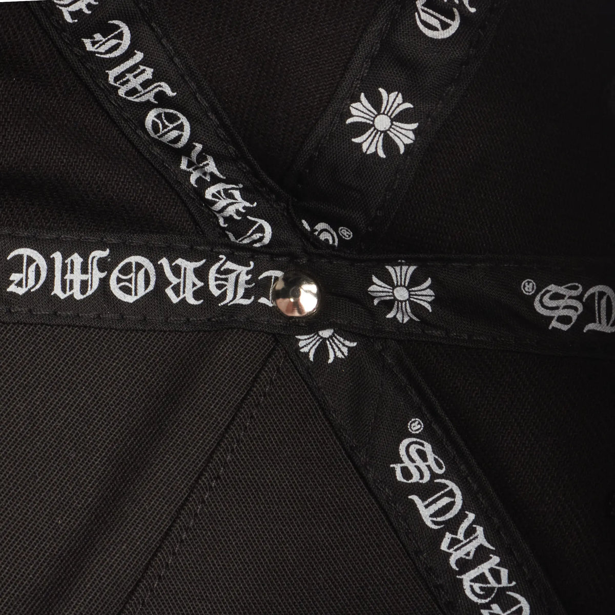 Chrome Hearts Embroidered Scroll Black White Baseball Cap |