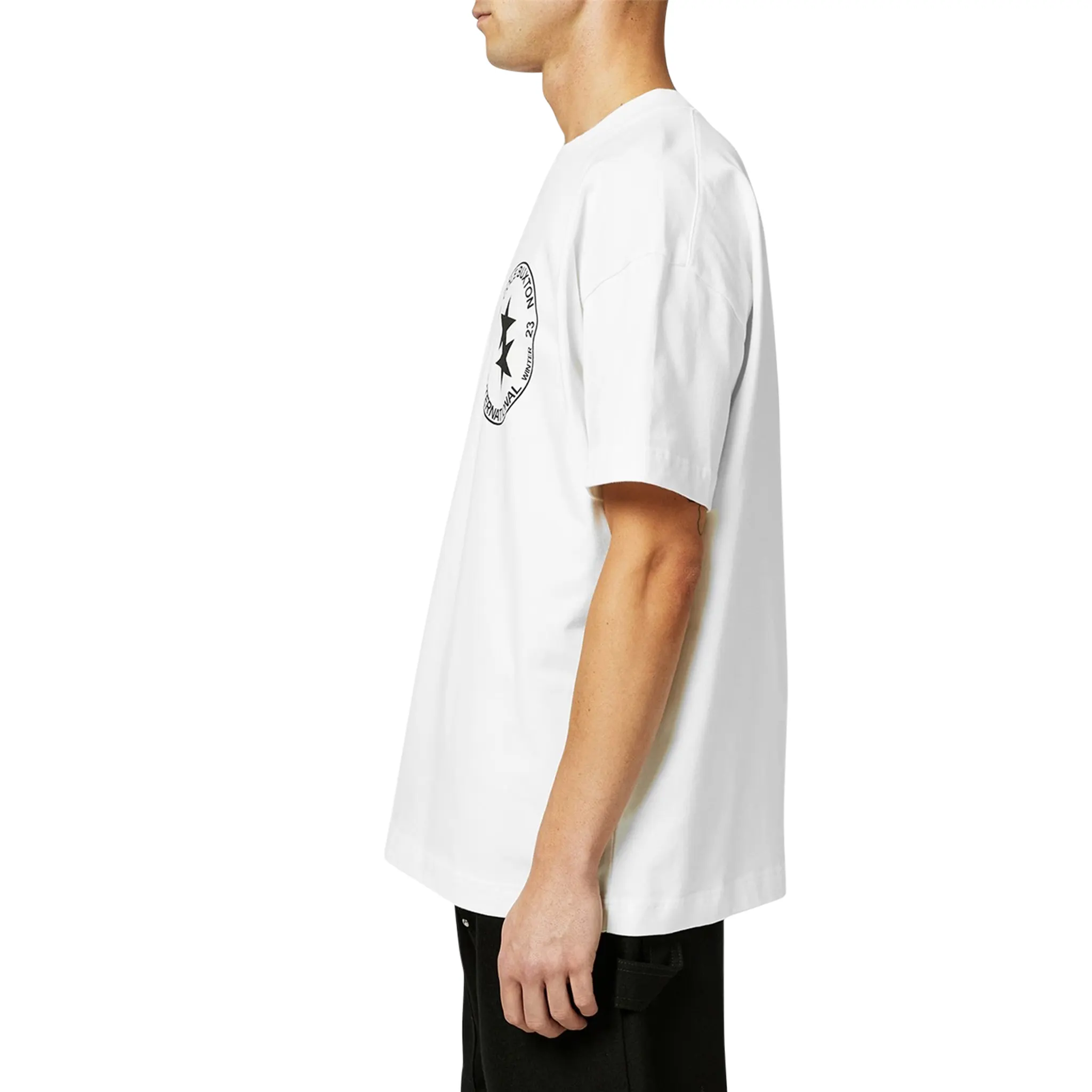 Model Side view of Cole Buxton International Crest Vintage White T Shirt aw23crt001-101