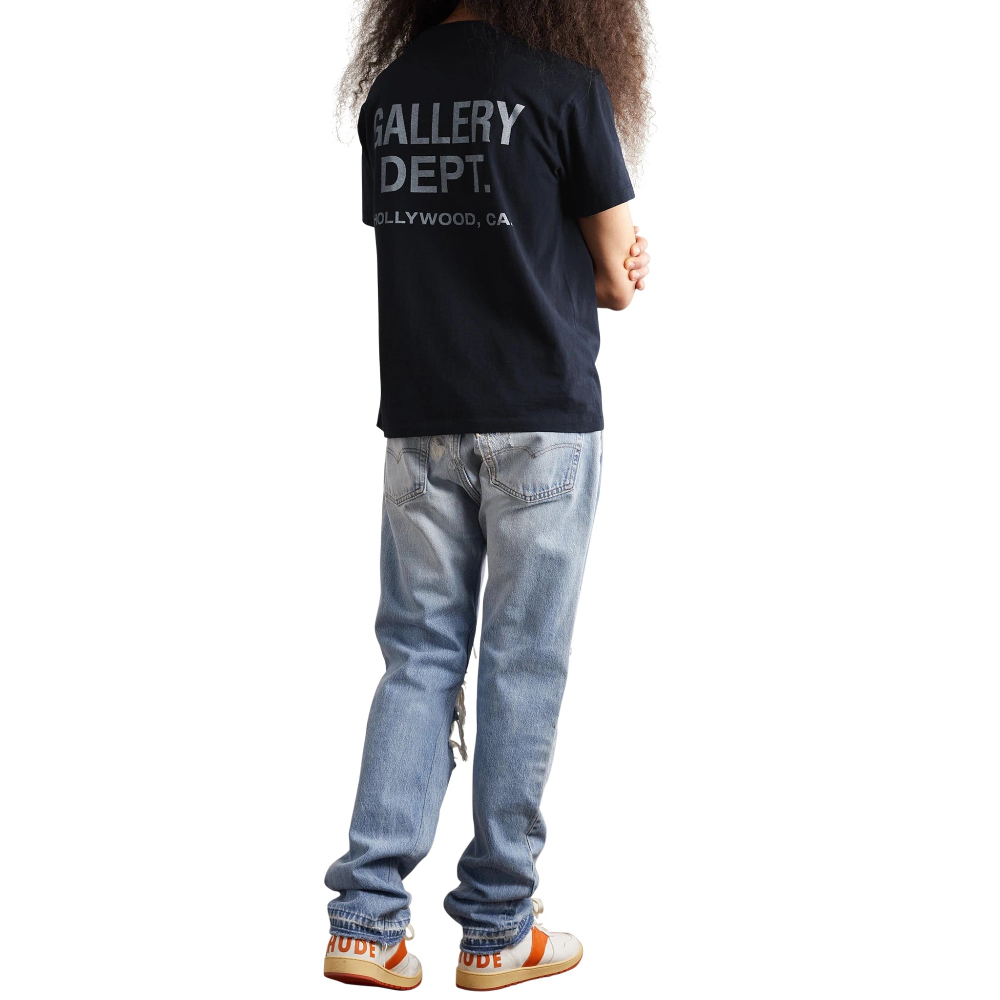 Model view of Gallery Dept. Souvenir Logo Dark Grey T Shirt VST-1000
