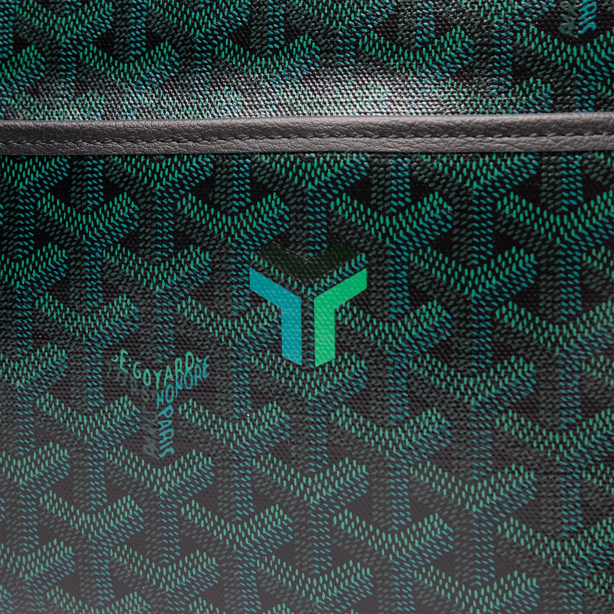 Logo View of Goyard Jouvence MM Evergreen Washbag JOUVENMMLTY79CL79P