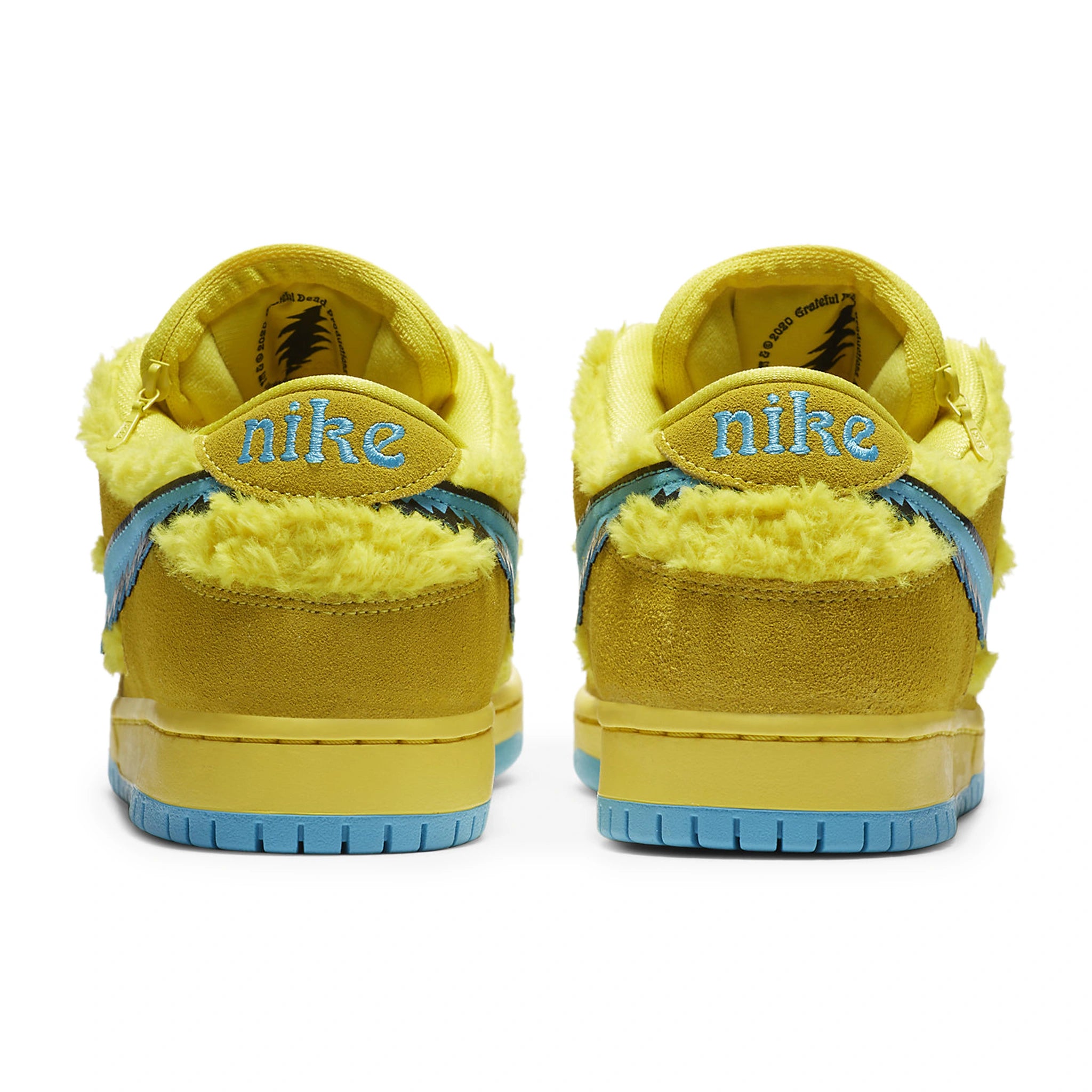 Back view of Grateful Dead X Nike SB Dunk Low Yellow Bear CJ5378-700