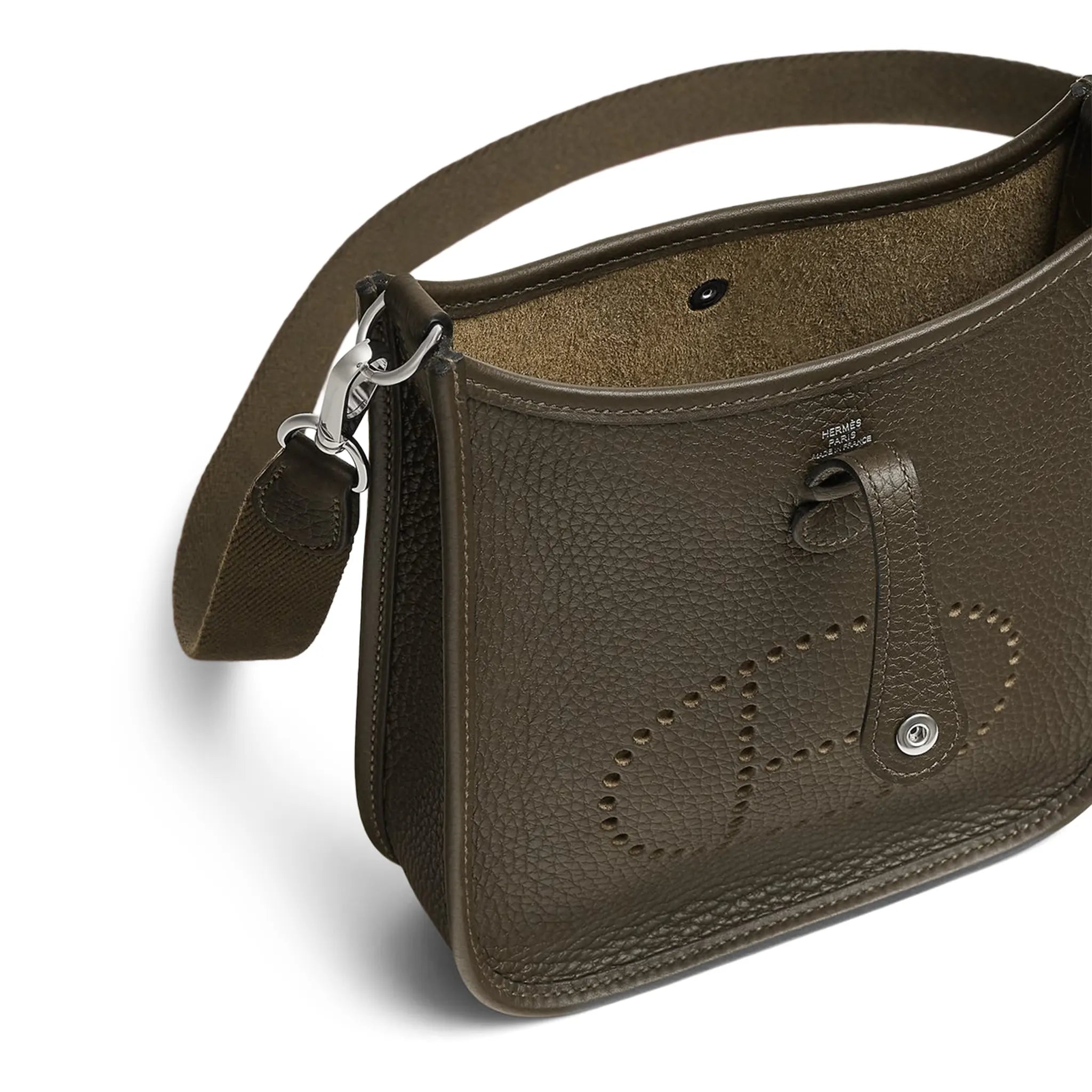 Detailed View of Hermes Evelyne 16 Amazone Taurillon Clemence Vert Loden Palladium Hardware H069426CKFS