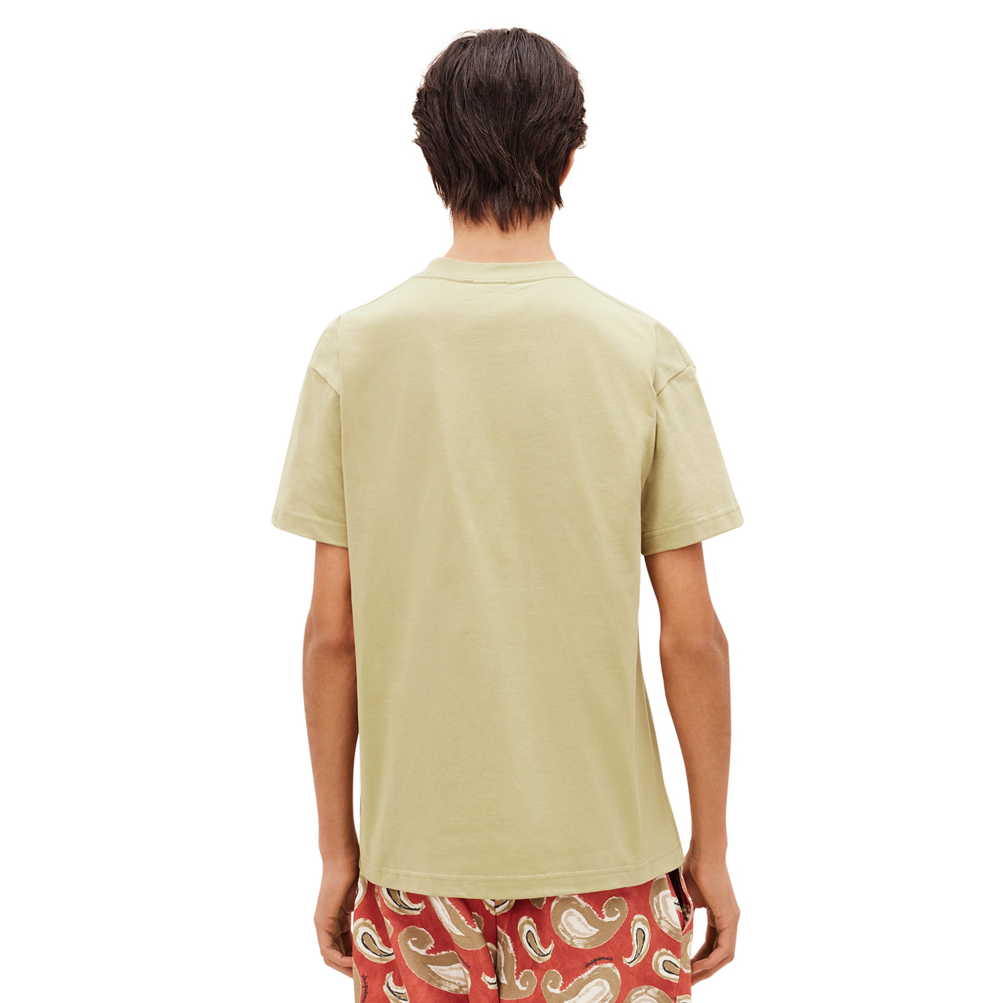 male model back view of Jacquemus Logo T Shirt Light Khaki 216JS207-2480-530
