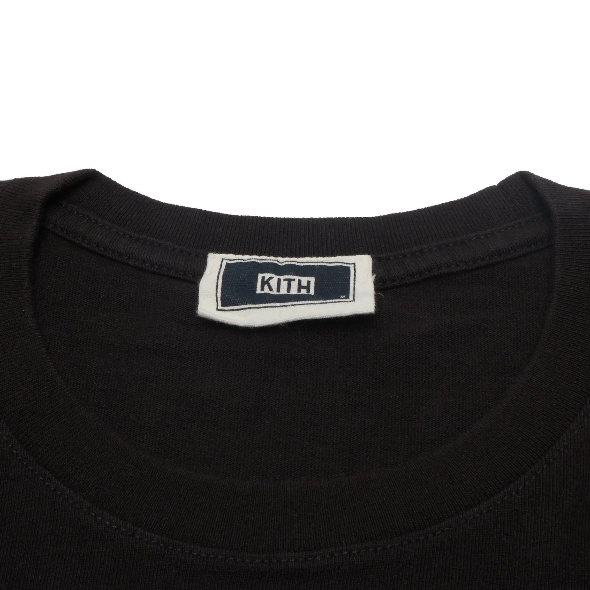 Detailed Neck View of Kith Arched Logo Black T-Shirt KHMG030025-001