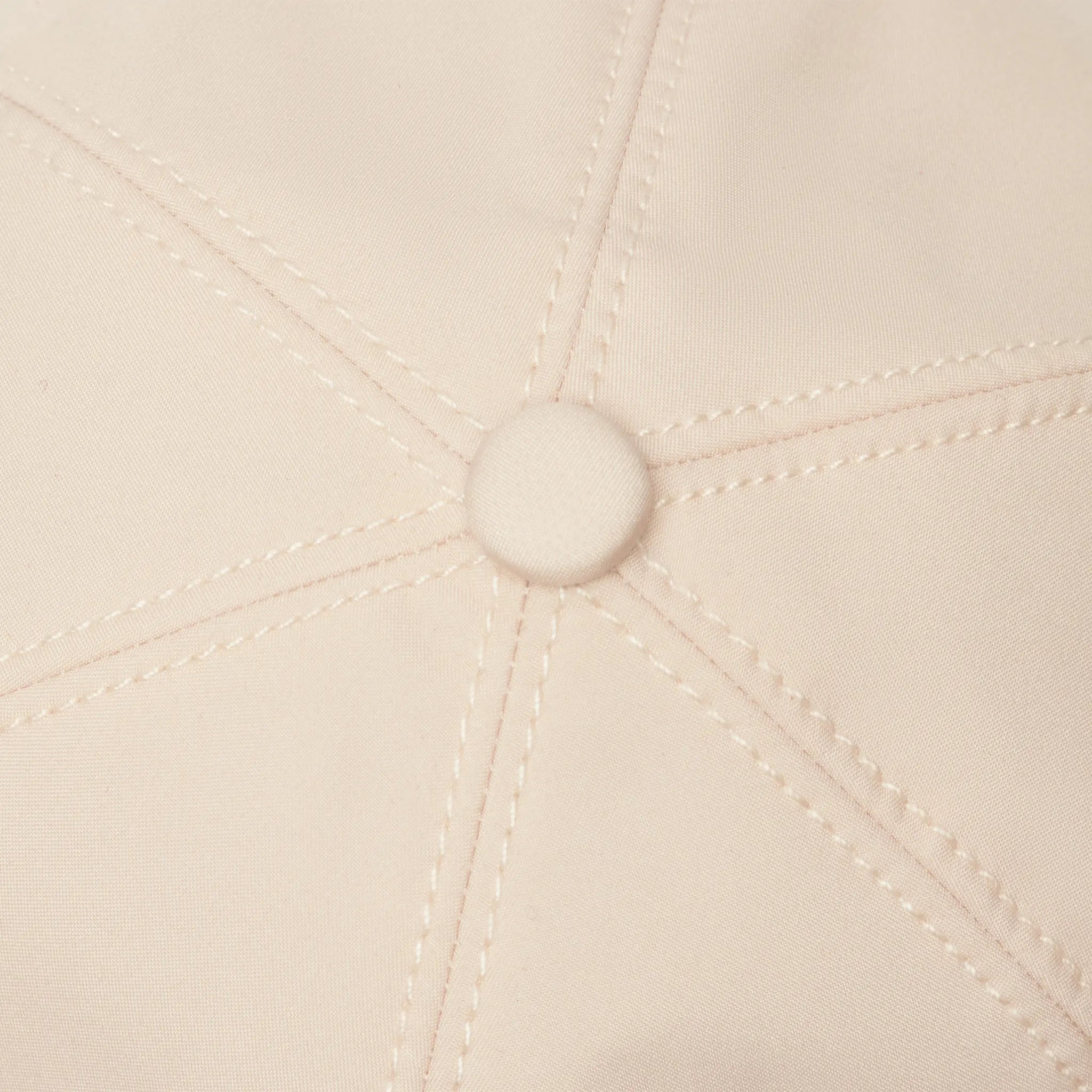 Deatiled View of LOIANO Ombra Tec® Sand Cap