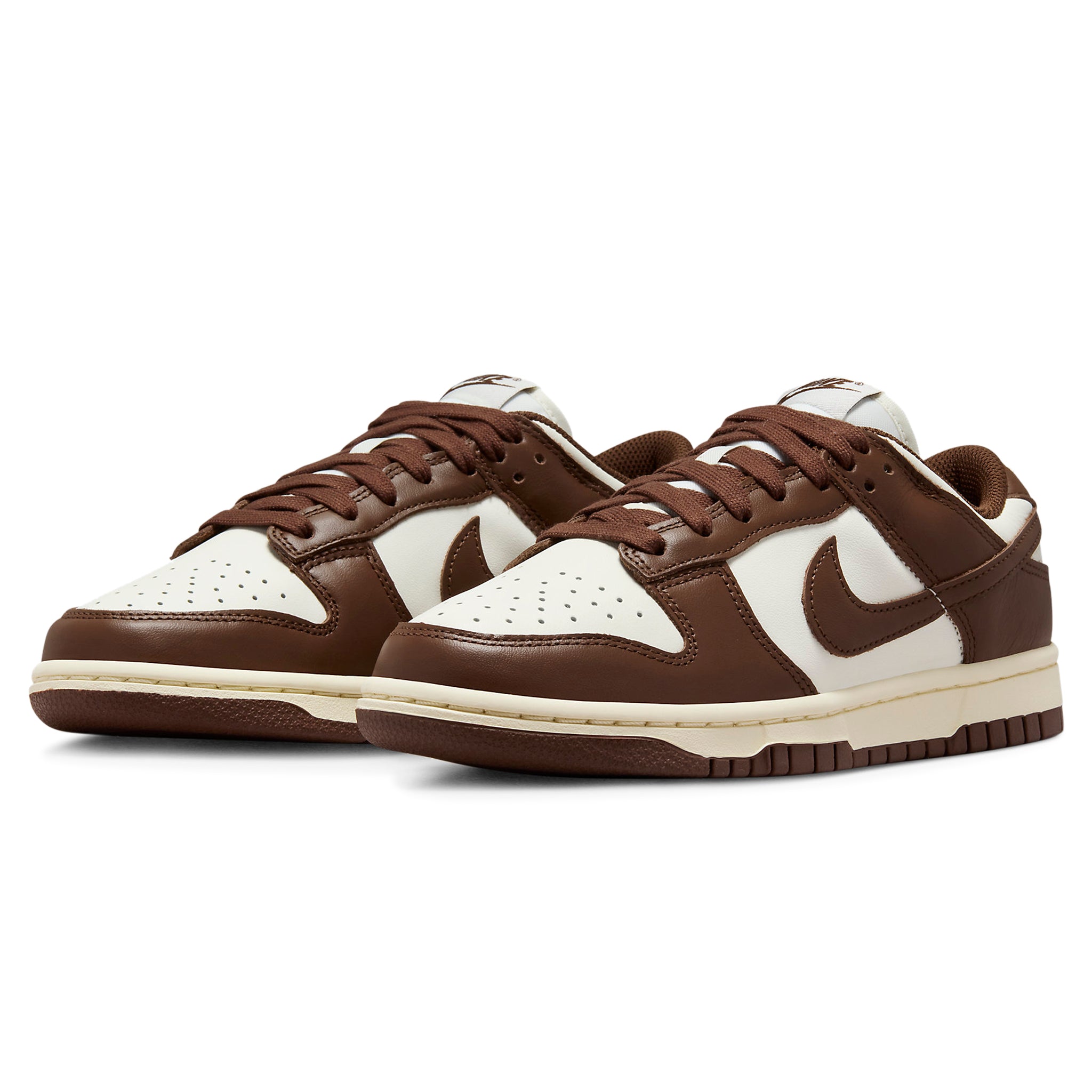 Front side view of Nike Dunk Low Cacao Wow (W) DD1503-124