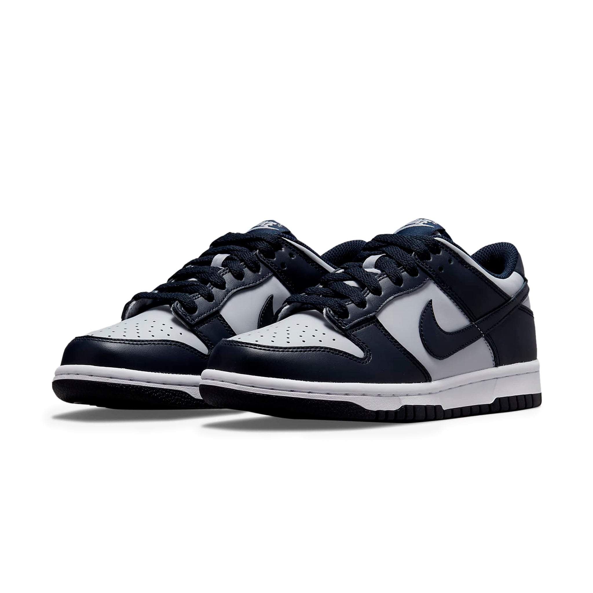 Front side view of Nike Dunk Low Georgetown (2021) (GS) CW1590-004