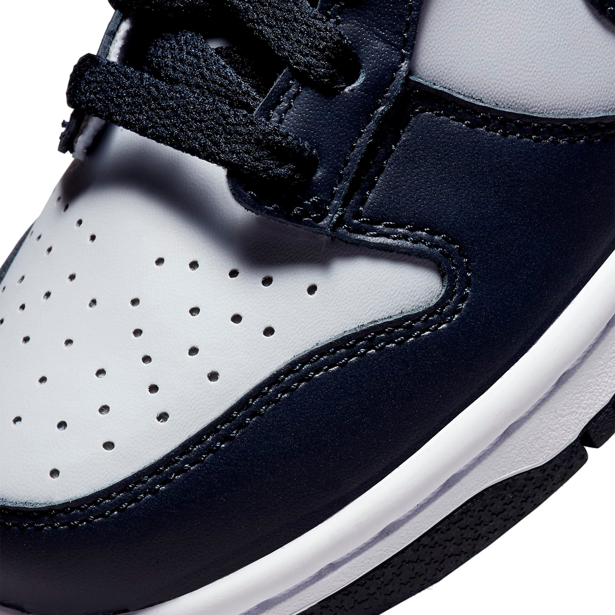 Toe box view of Nike Dunk Low Georgetown (2021) (GS) CW1590-004
