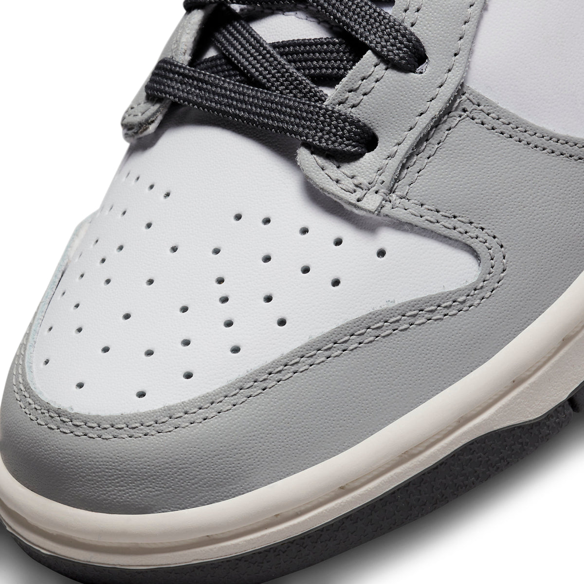 nike-dunk-low-light-smoke-grey 