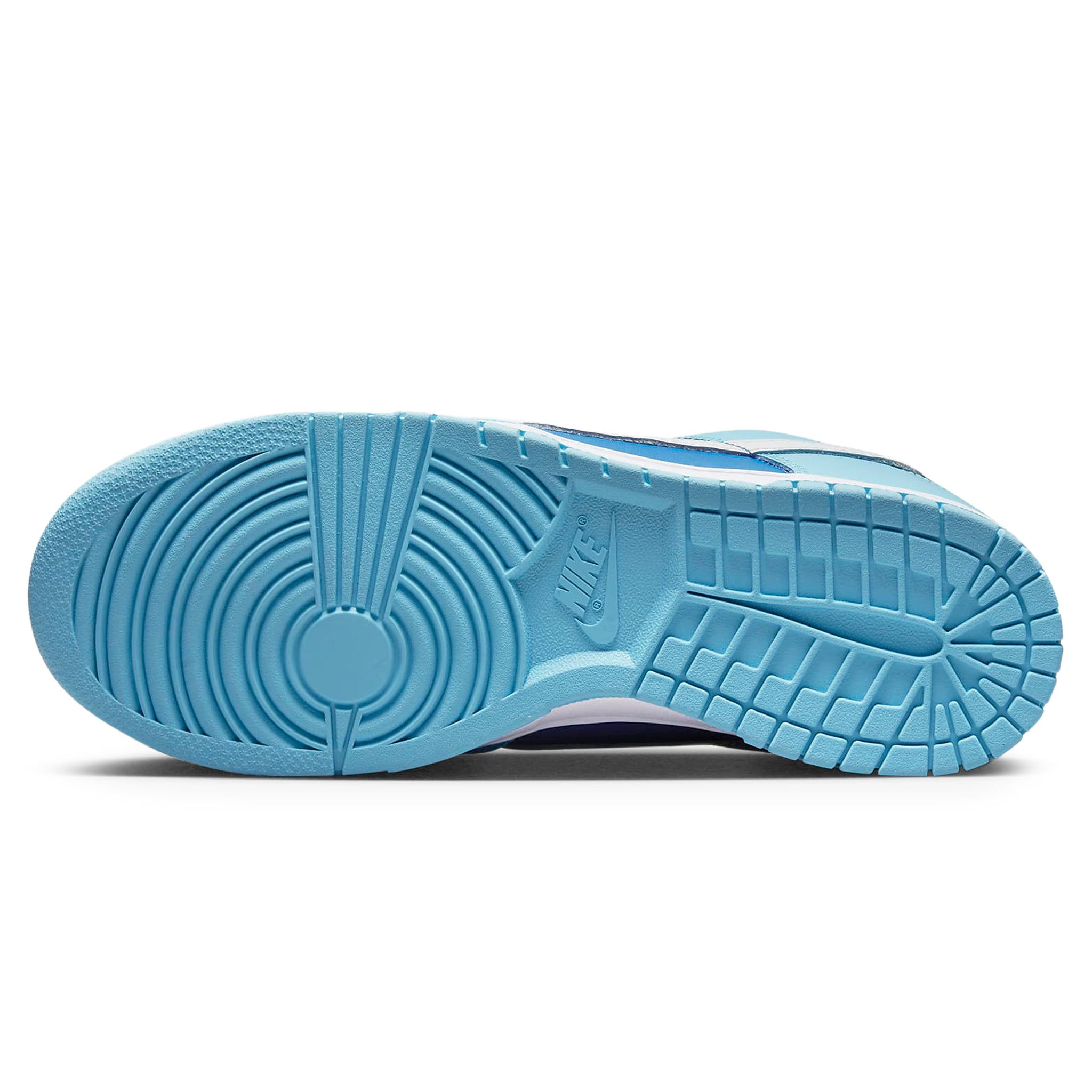 Sole  view of Nike Dunk Low Retro QS Flash White Argon Blue Flash DM0121-400