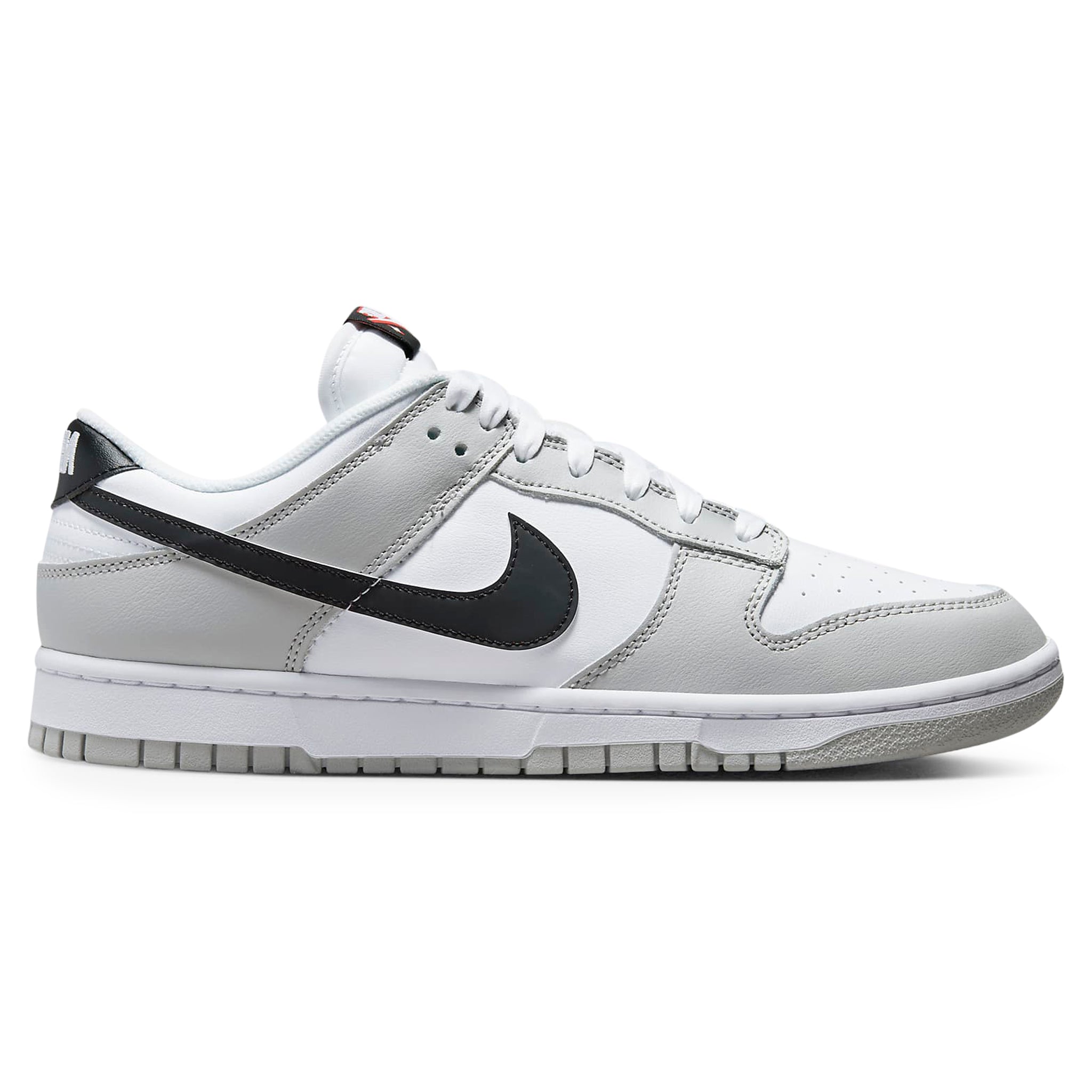 Side view of Nike Dunk Low SE Jackpot DR9654-001