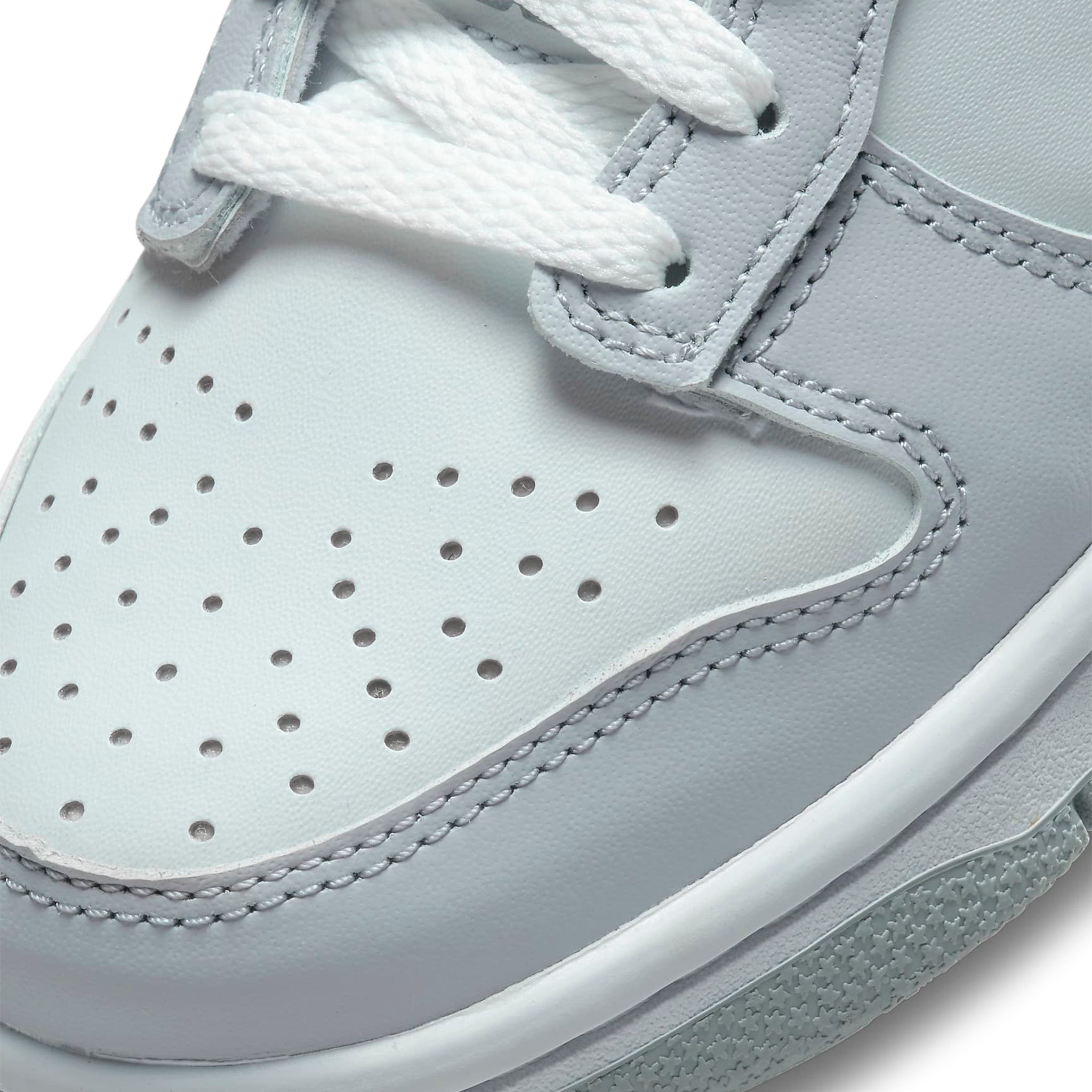 Toe box view of Nike Dunk Low Two Toned Grey (GS) DH9765-001