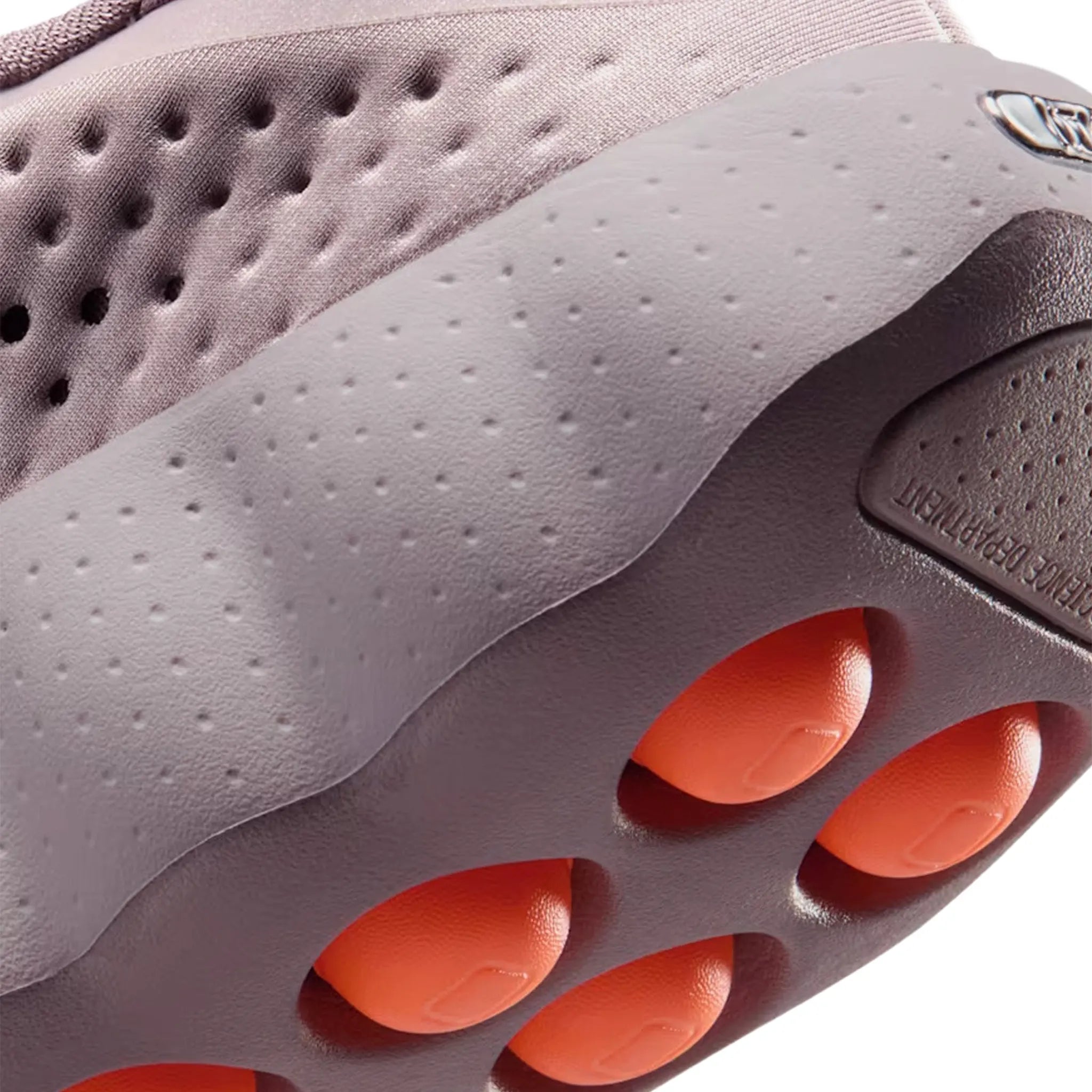 Detailed View of Nike Mind 002 Pregame Light Violet Ore (W) HQ4310-200