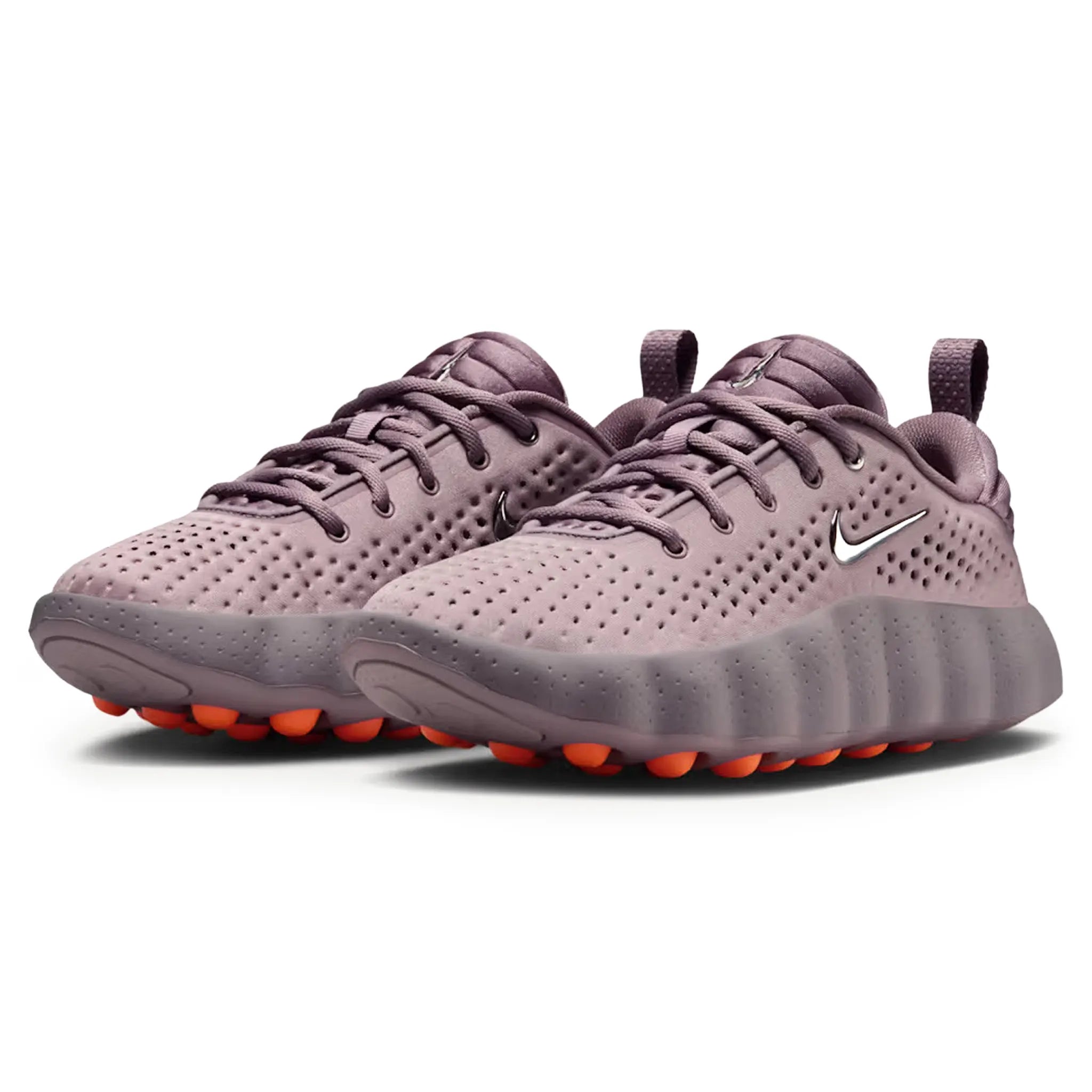 Front Side View of Nike Mind 002 Pregame Light Violet Ore (W) HQ4310-200