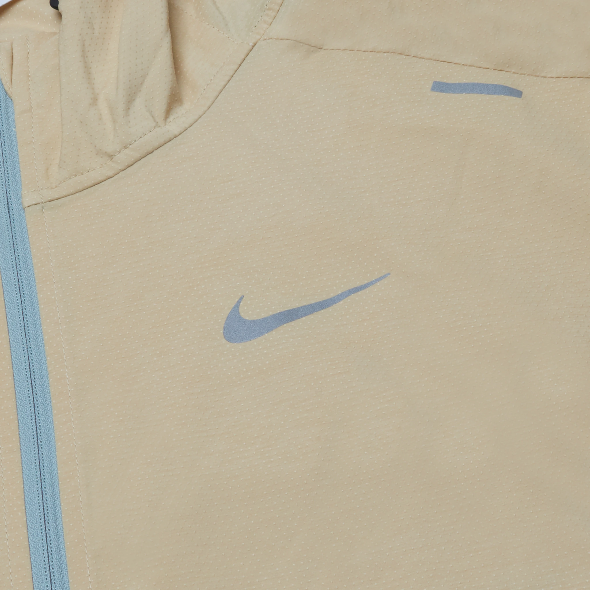 Logo view of Nike Repel Packable Beige Blue Windrunner Jacket CZ9071-252