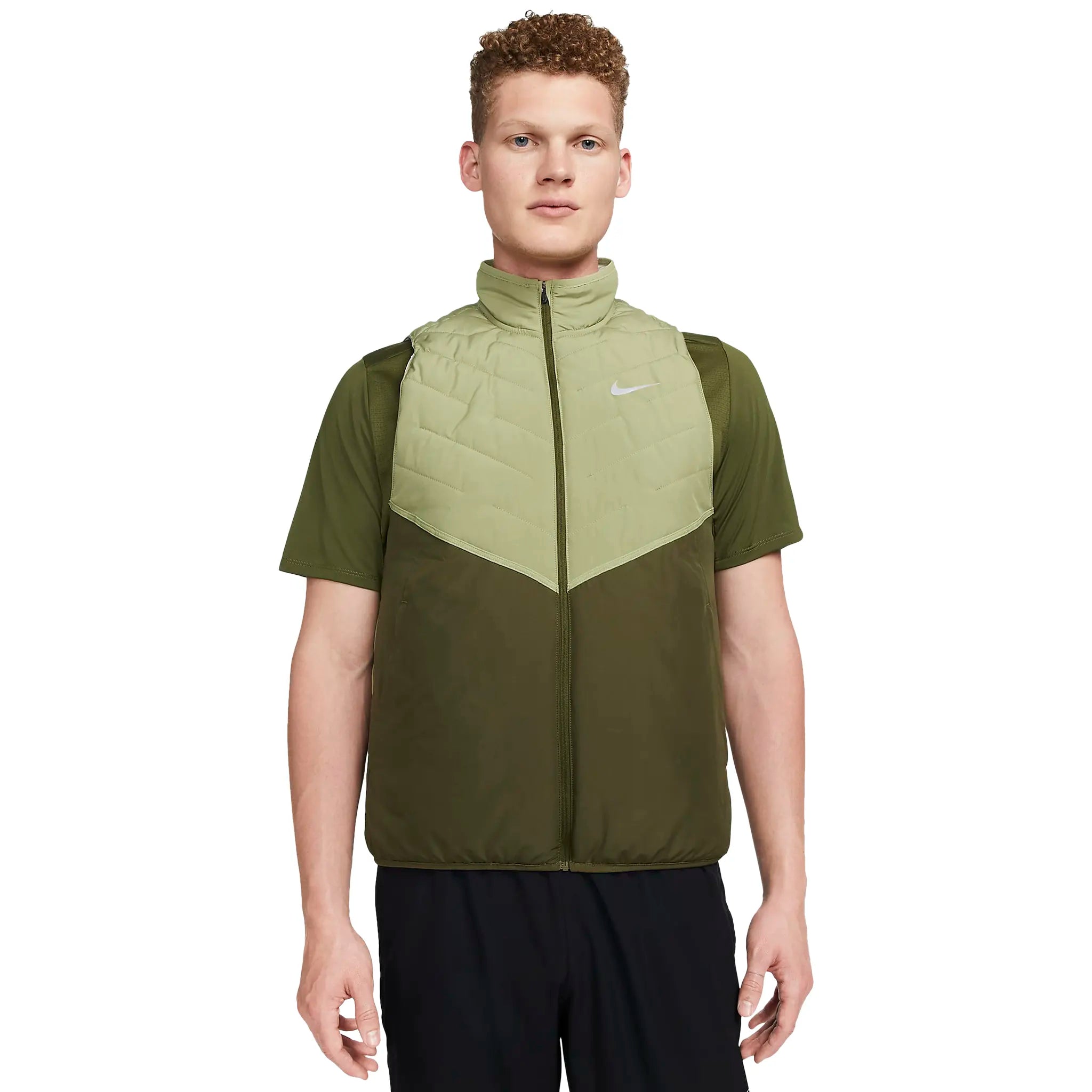 Model Front view of Nike Therma-FIT Repel Green Gilet DD5647-334