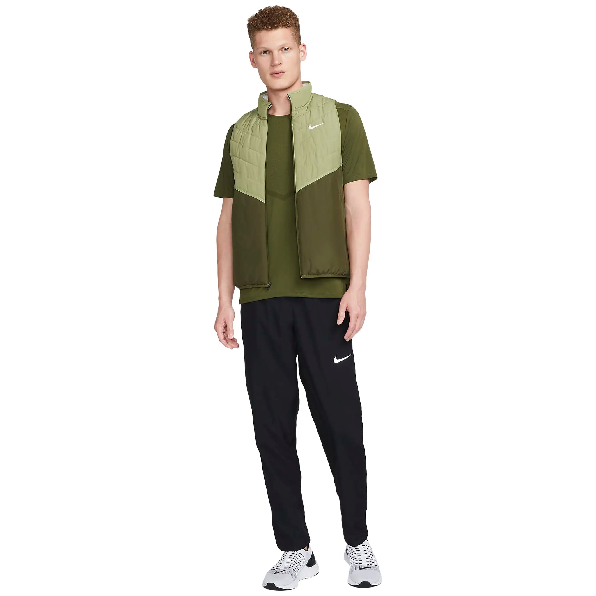 Model view of Nike Therma-FIT Repel Green Gilet DD5647-334
