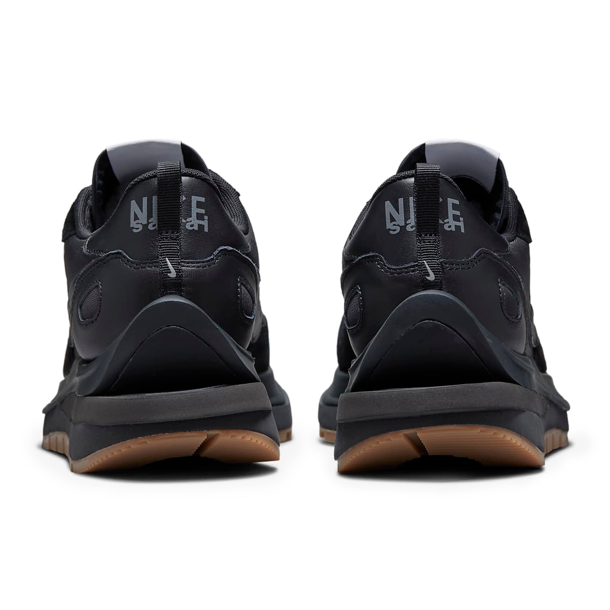Heel view of Nike x Sacai Vaporwaffle Black Gum Sneaker DD1875-001