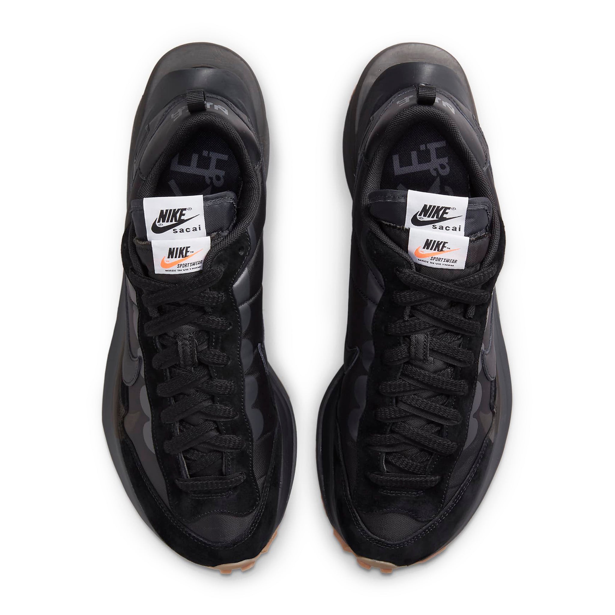 Top down view of Nike x Sacai Vaporwaffle Black Gum Sneaker DD1875-001