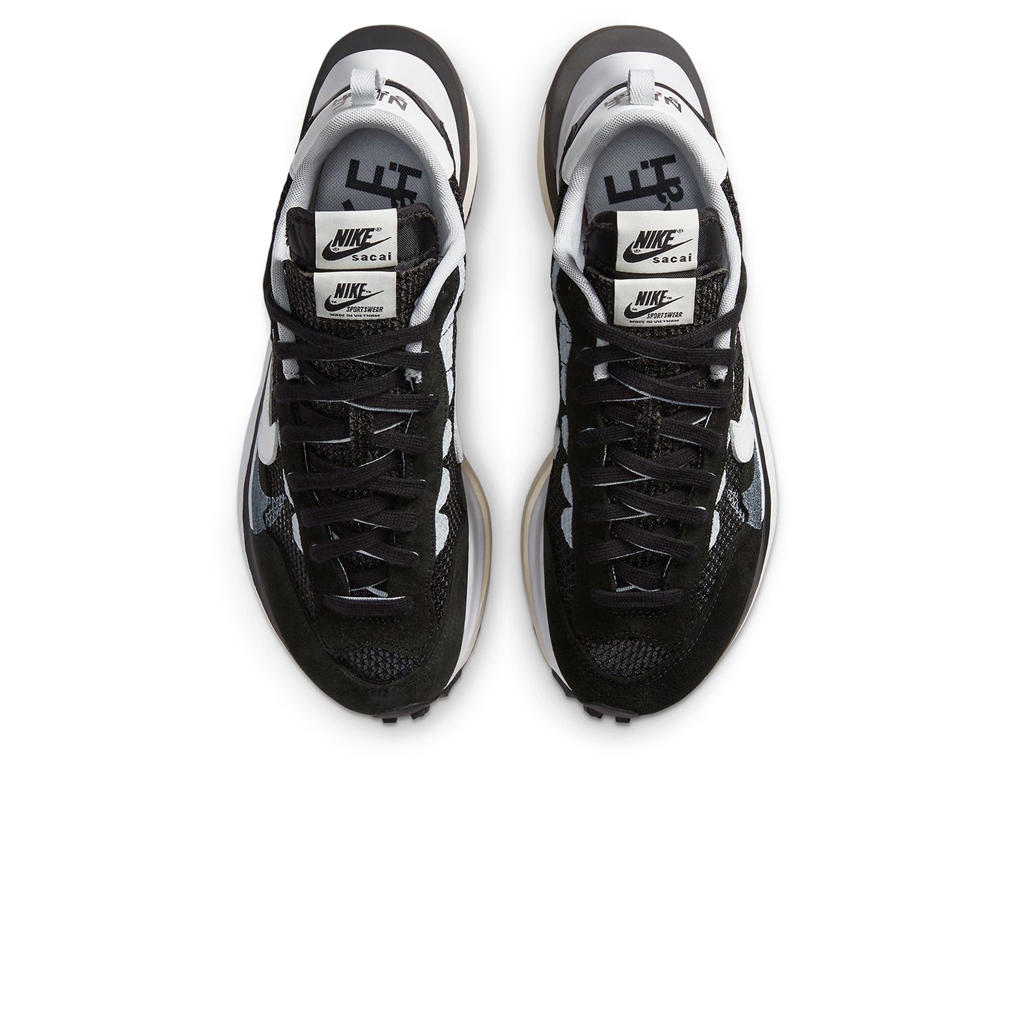 Top down view of Nike x Sacai Vaporwaffle Black White Sneaker CV1363-001