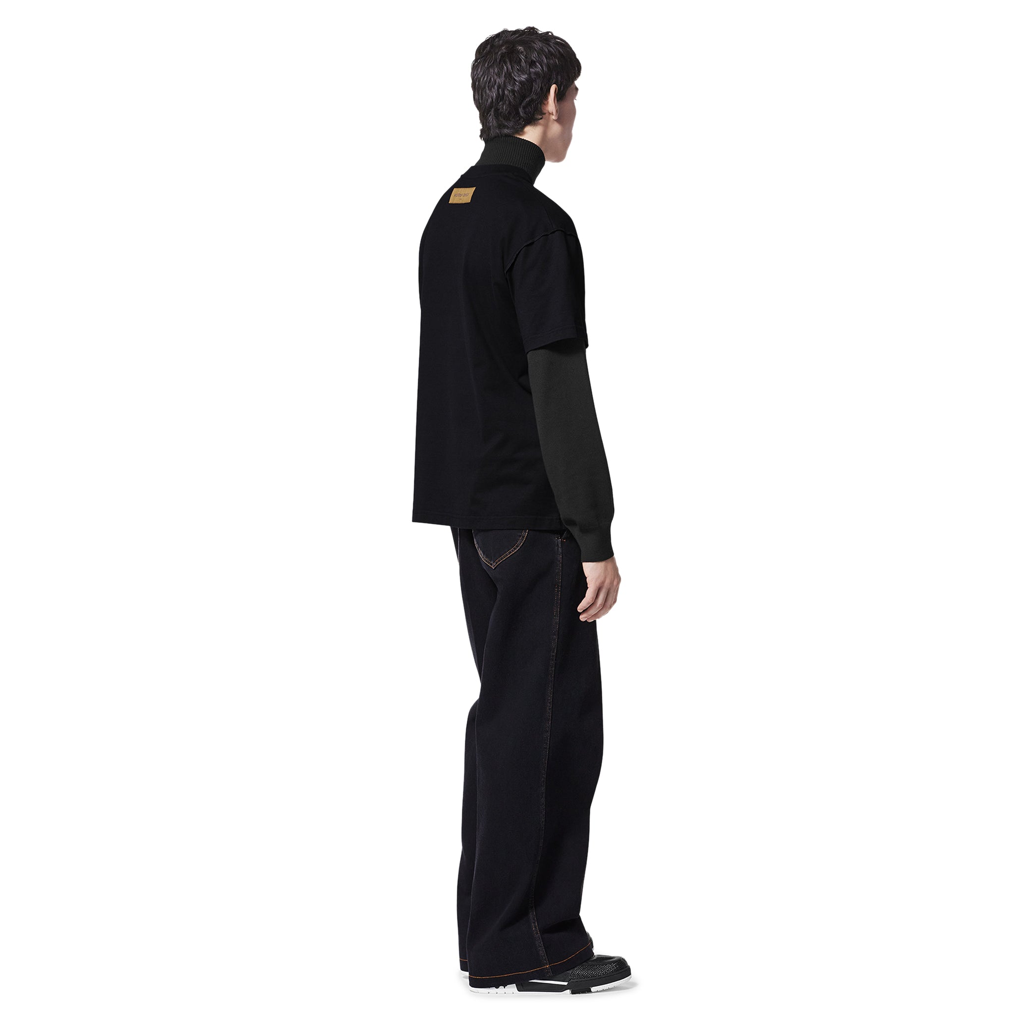 Full model view of Pre Owned Louis Vuitton LV Concert Print Black T Shirt NVPROD3950590V