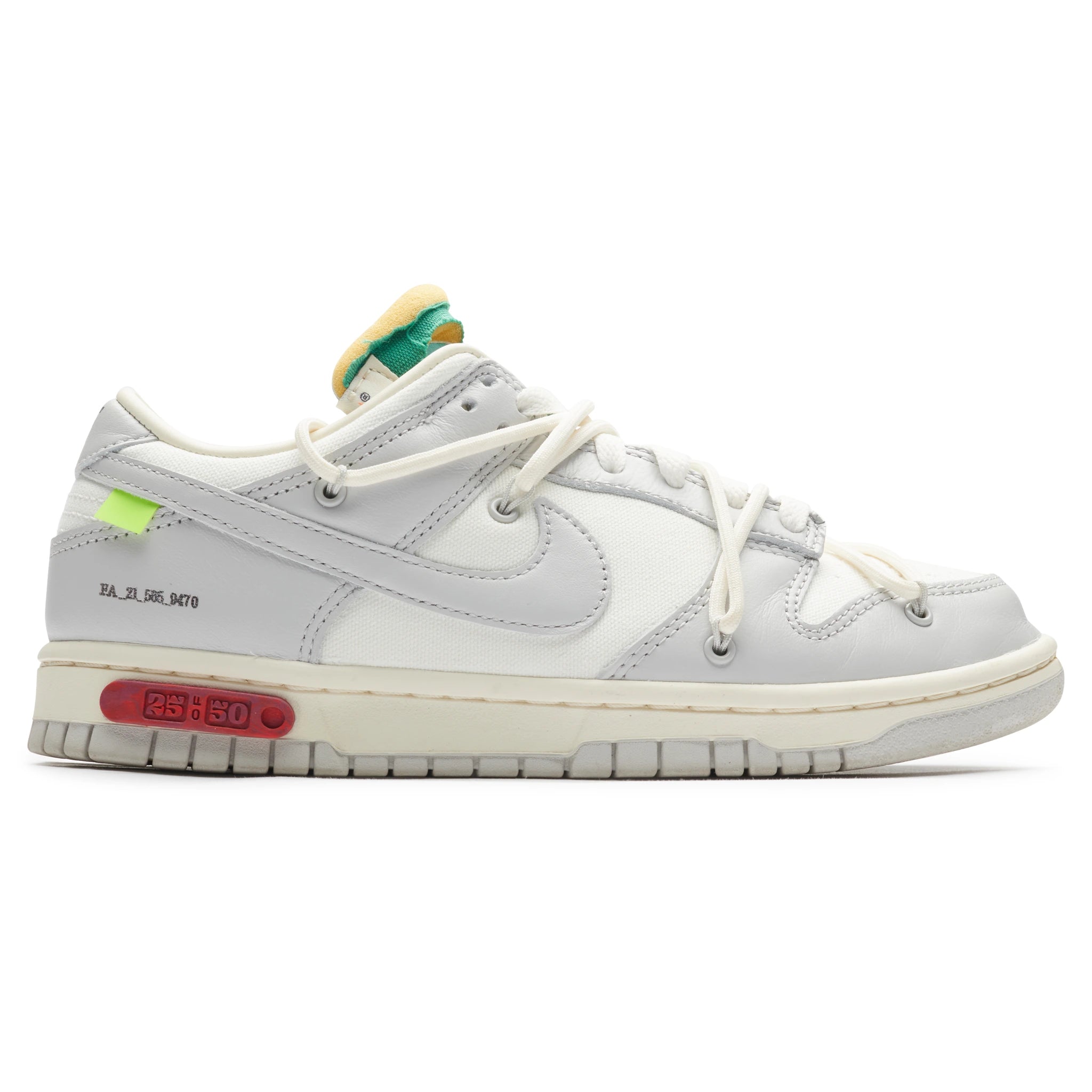 Side view of Preloved - Nike x Off White Dunk Low Lot 25 DM1602-121