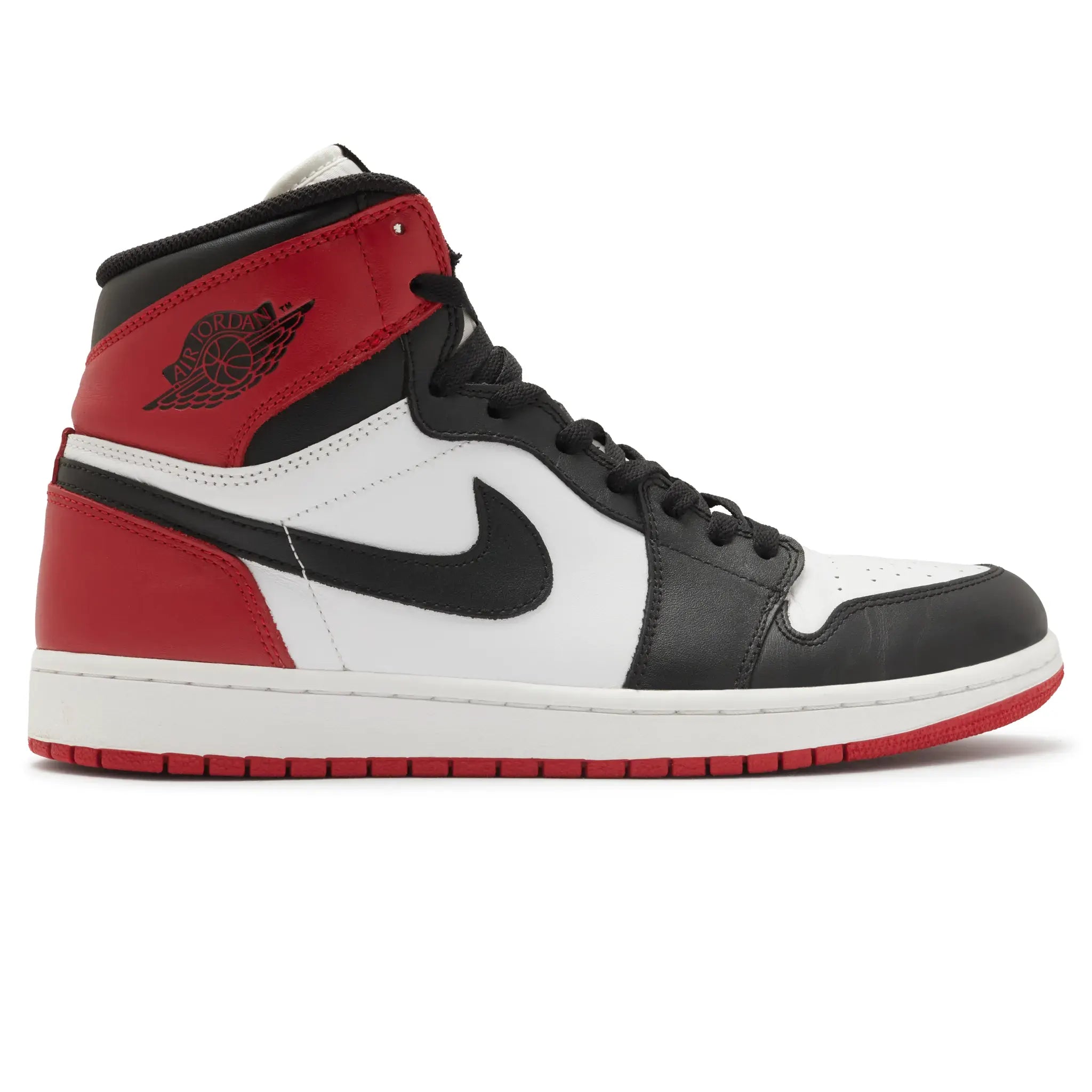 Side View of Preloved - Air Jordan 1 Retro High OG Black Toe (2013) 555088-184