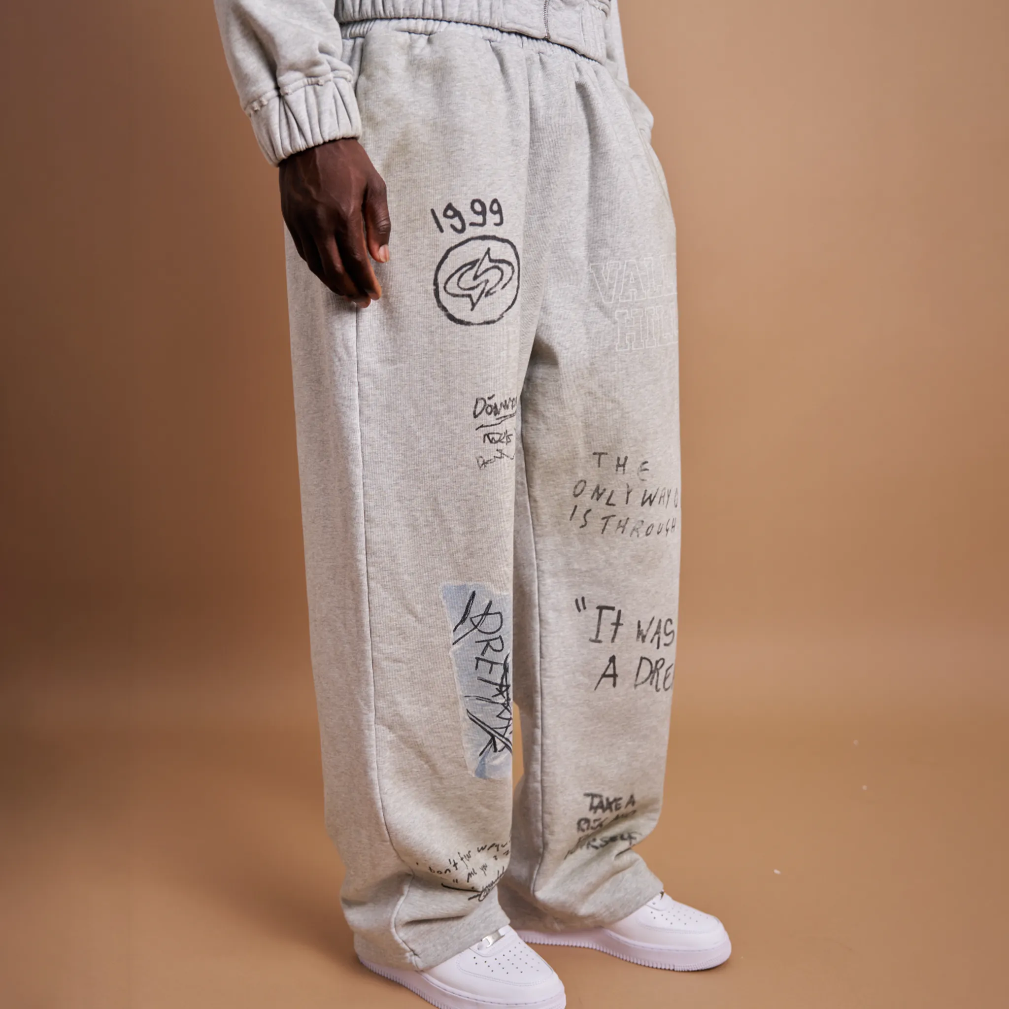 Front Side View of Suavo London Valley Hills Grey Sweatpants