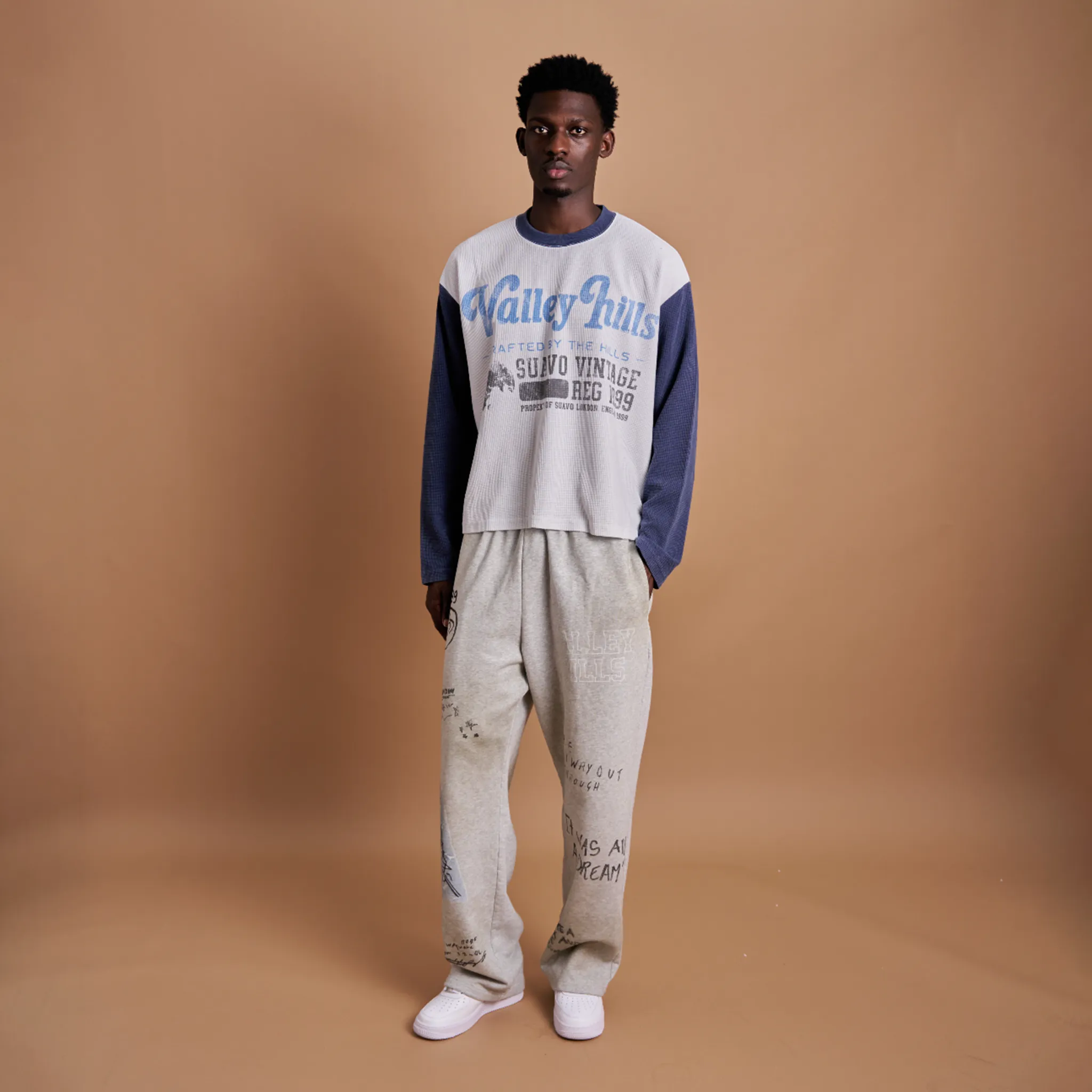 Front View of Suavo London Valley Hills Grey Sweatpants