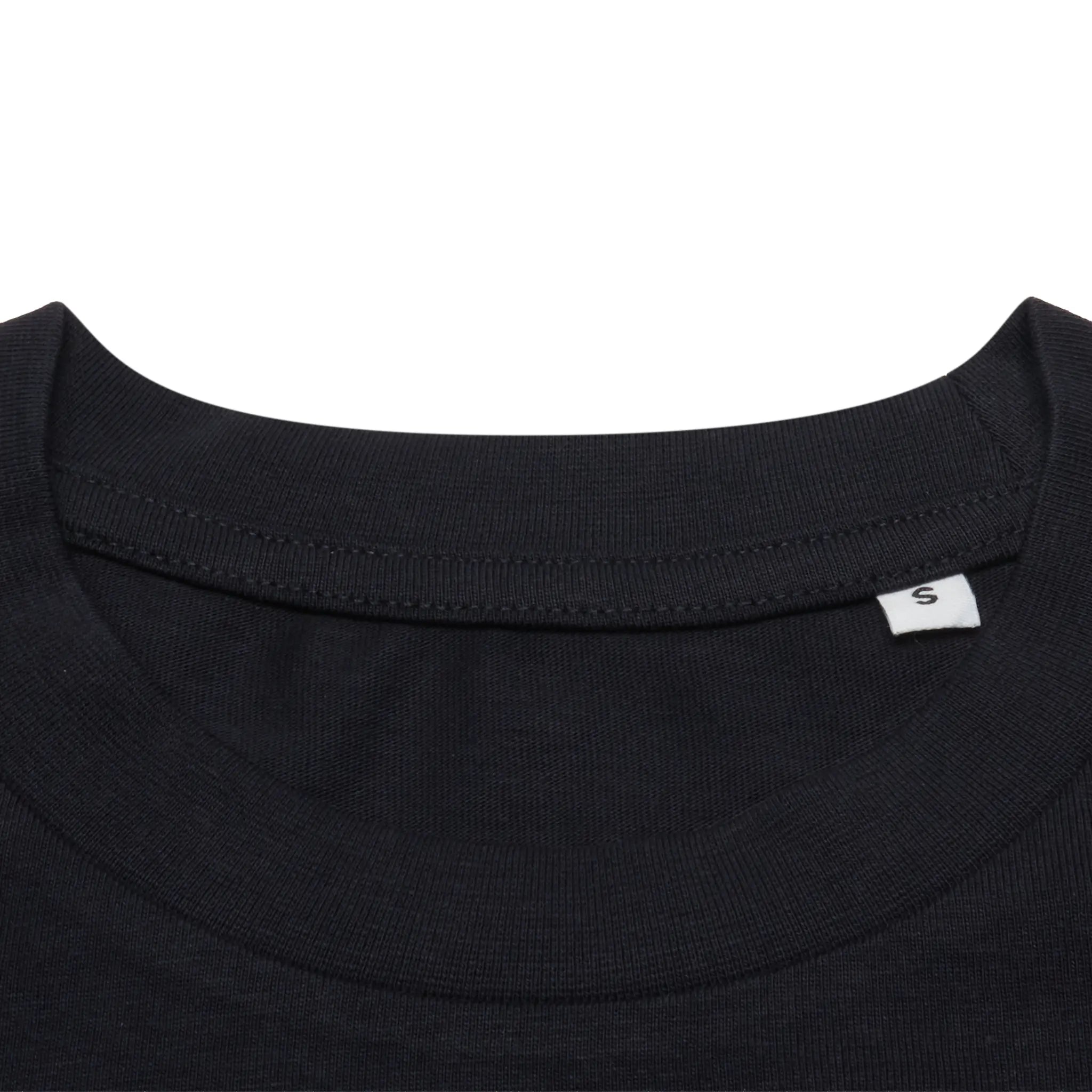 Neck View of Suavo London x Crepslocker France T-Shirt