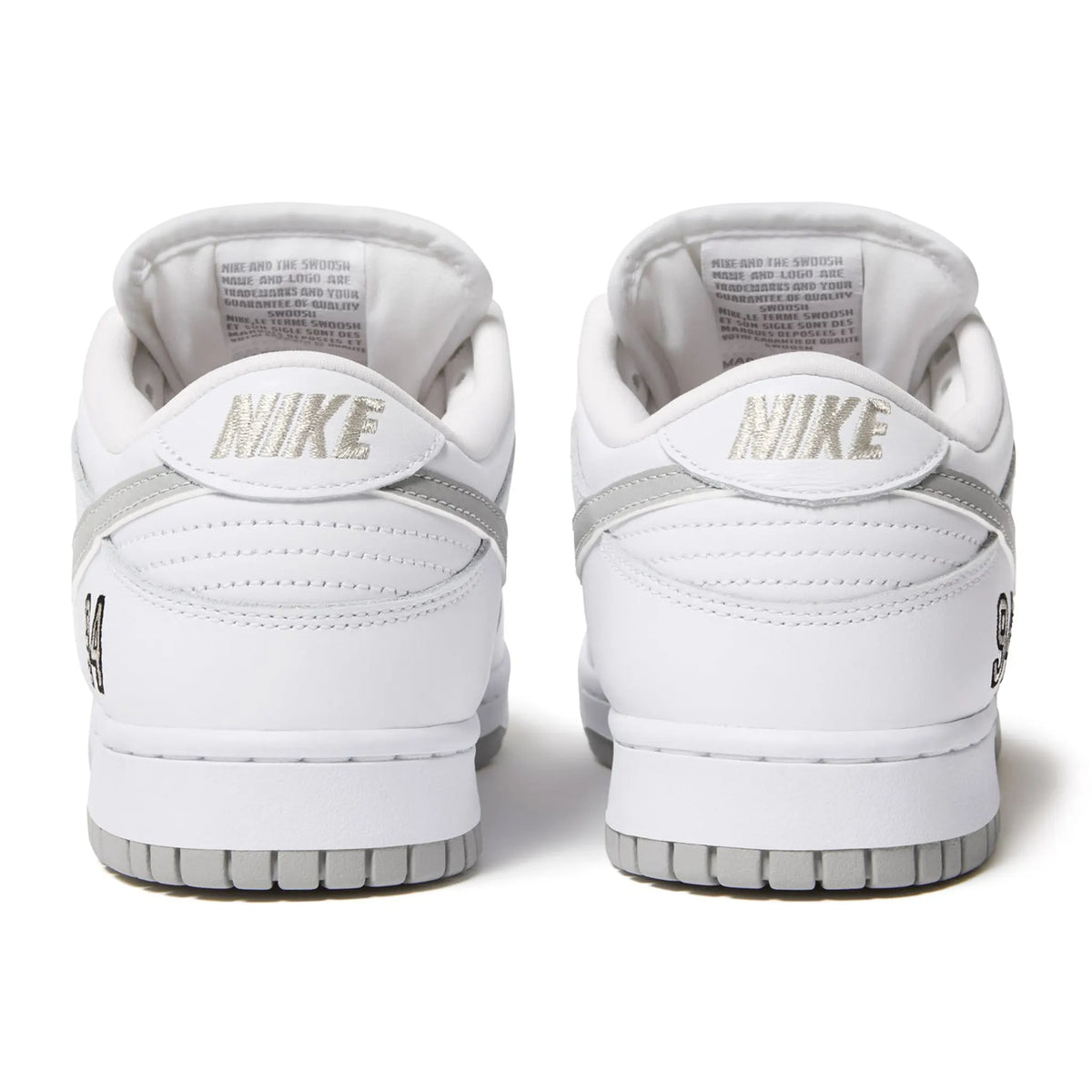 Supreme x Nike SB Dunk Low White | HQ8487-100