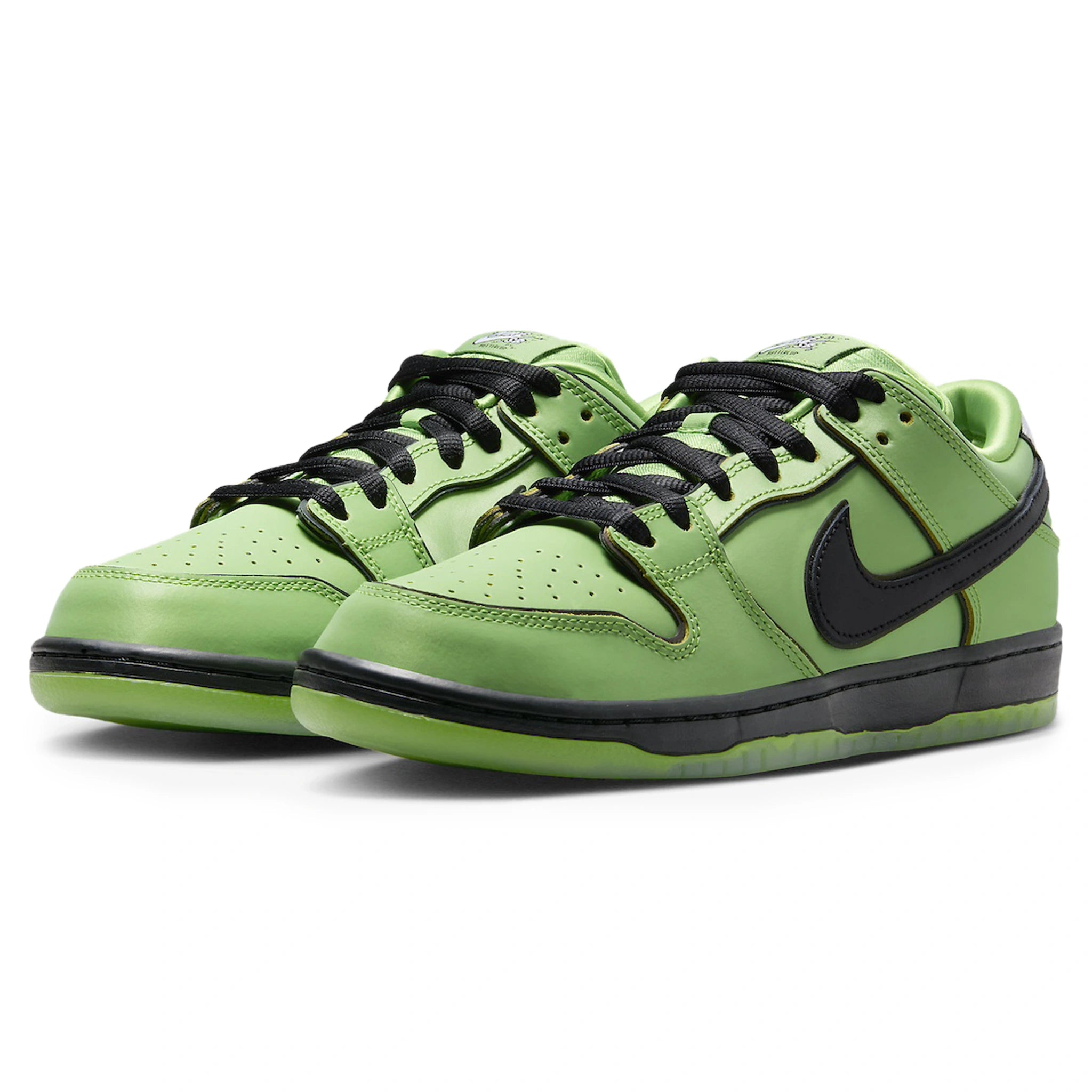 Front side view of The Powerpuff Girls x Nike SB Dunk Low Buttercup FZ8319-300